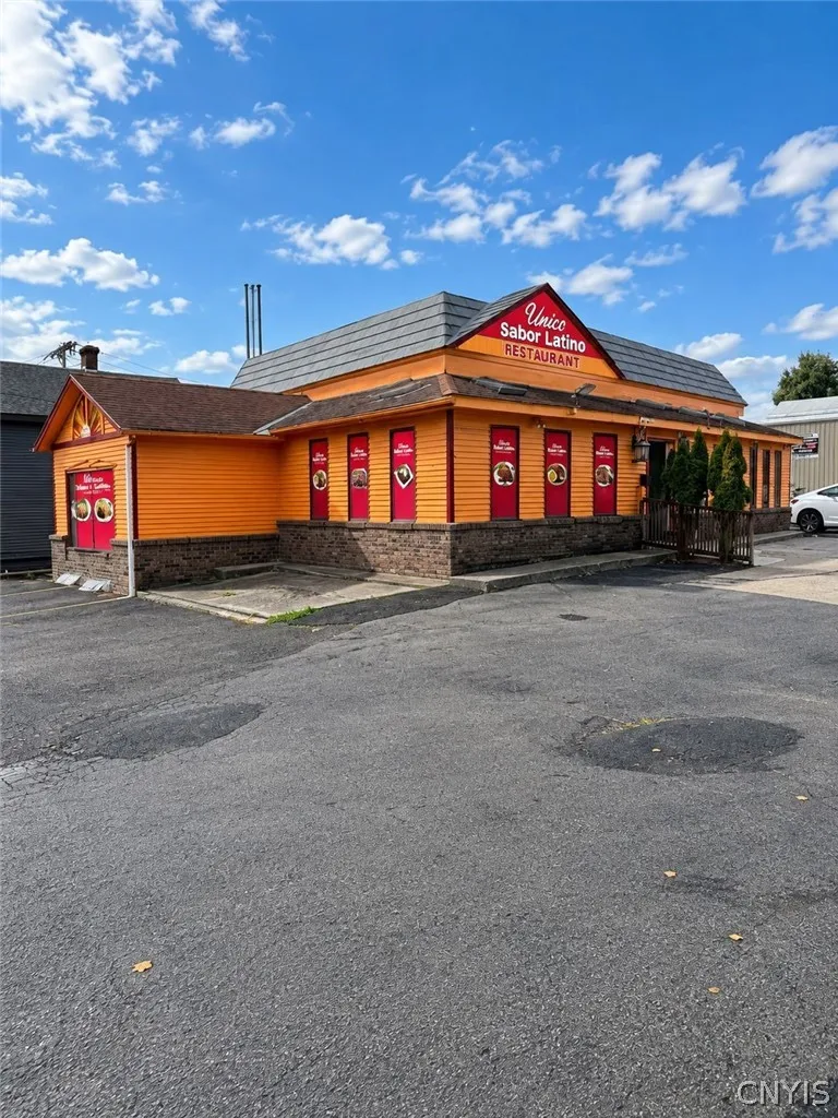 Property at 401 W Dominick Street, Rome, NY 13440