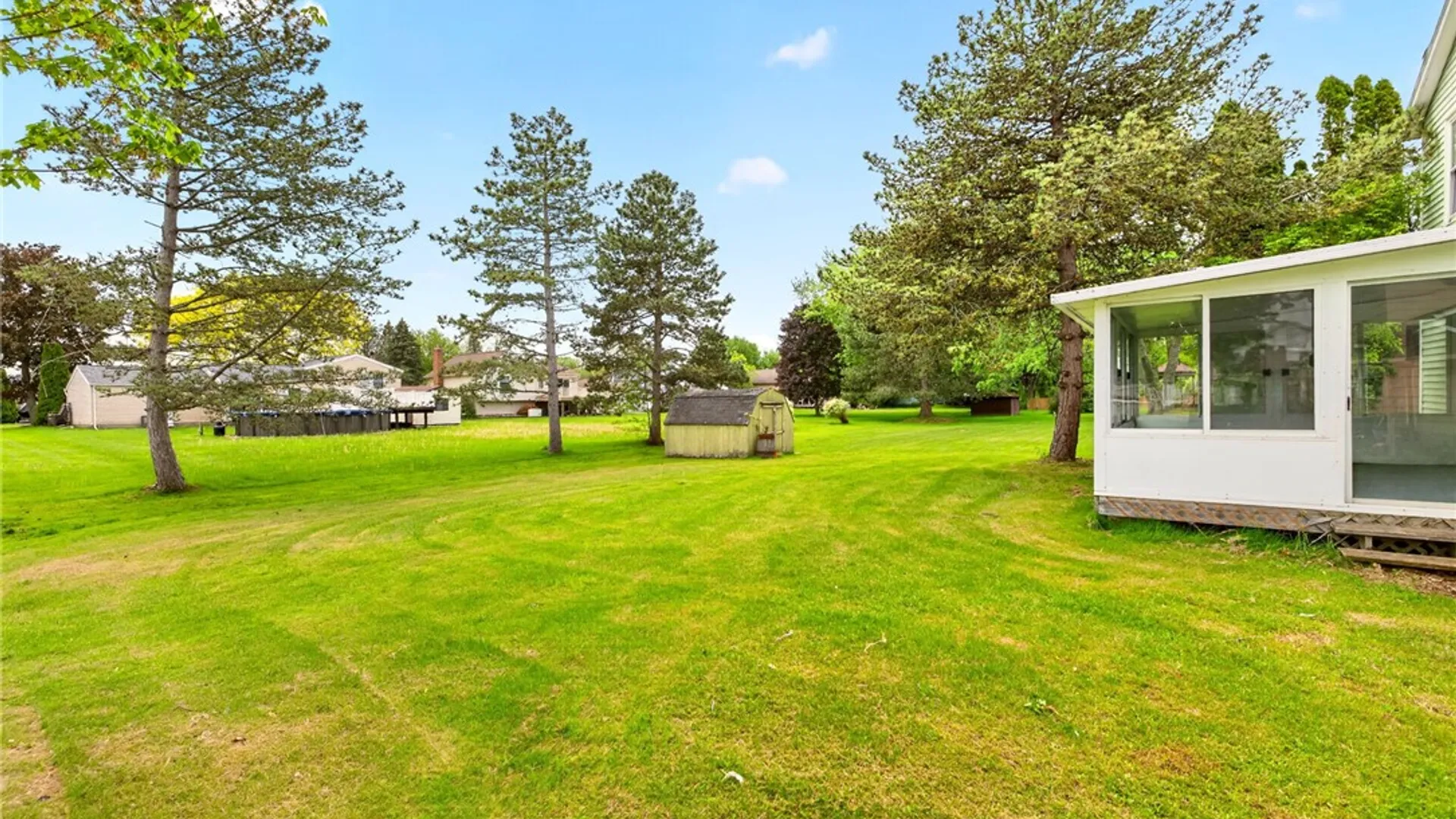 Property at 130 Troutbeck Lane, Greece, NY 14626 28