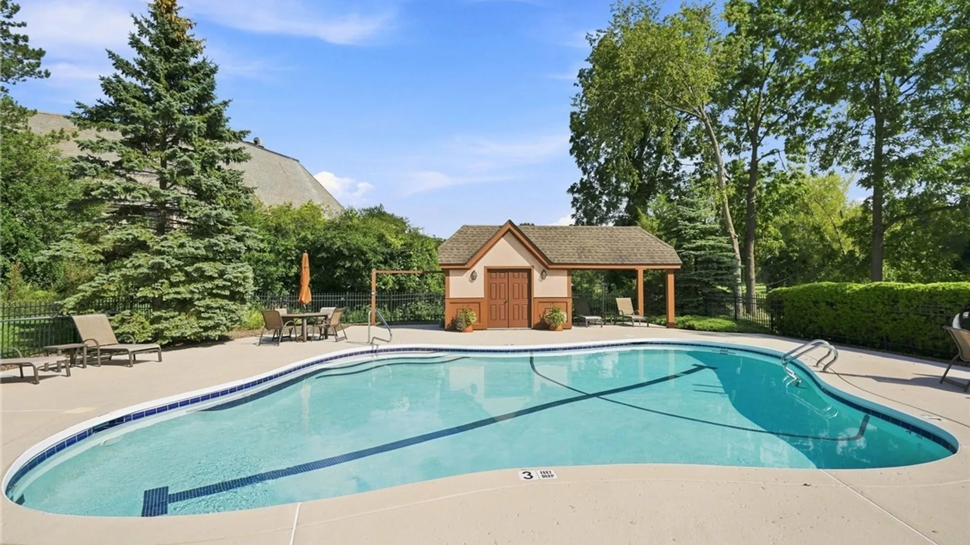 Property at 190 Castlebrook Lane, Amherst, NY 14221 43