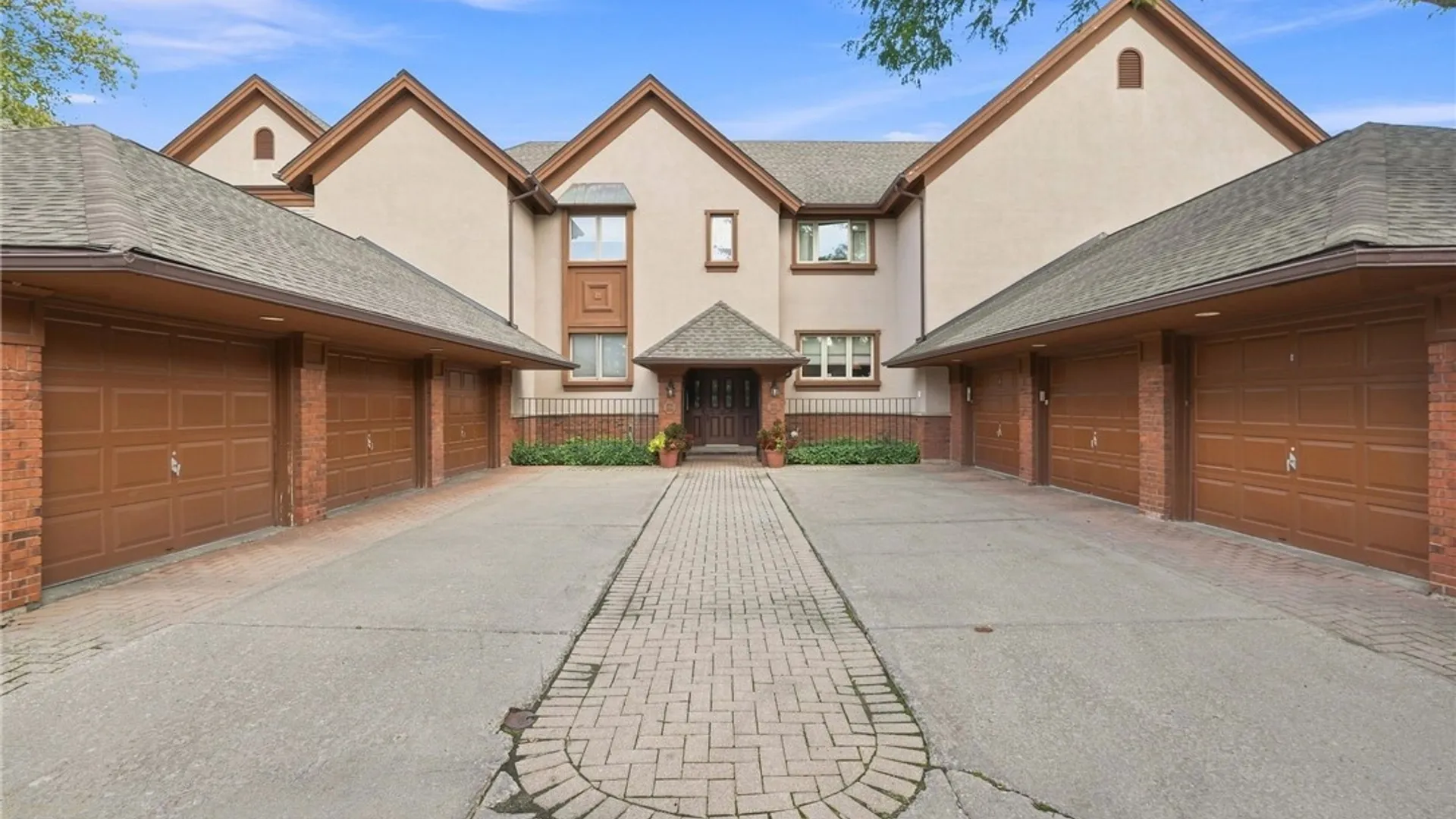 Property at 190 Castlebrook Lane, Amherst, NY 14221 46