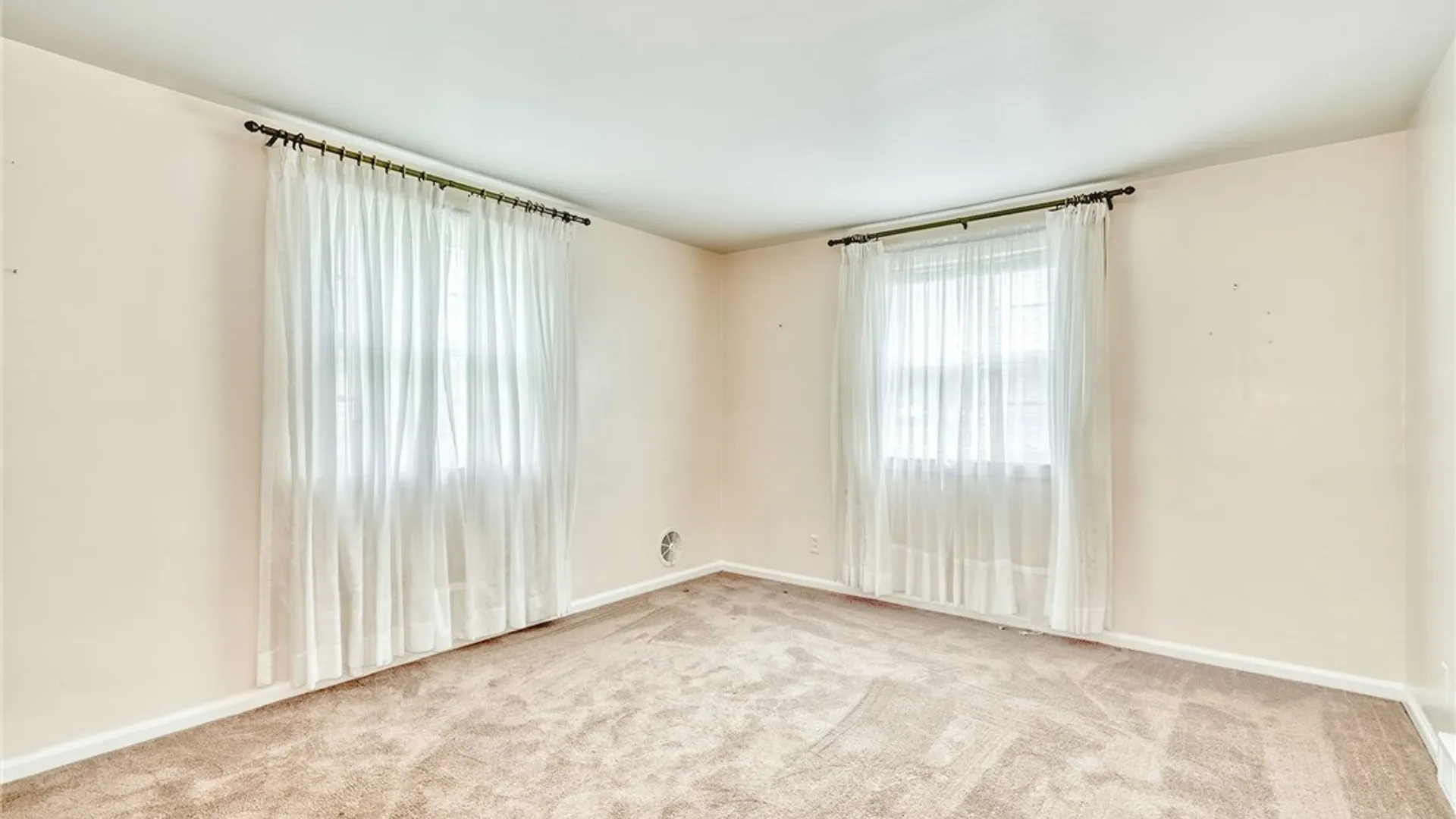 Property at 239 Fielding Road, Greece, NY 14626 10