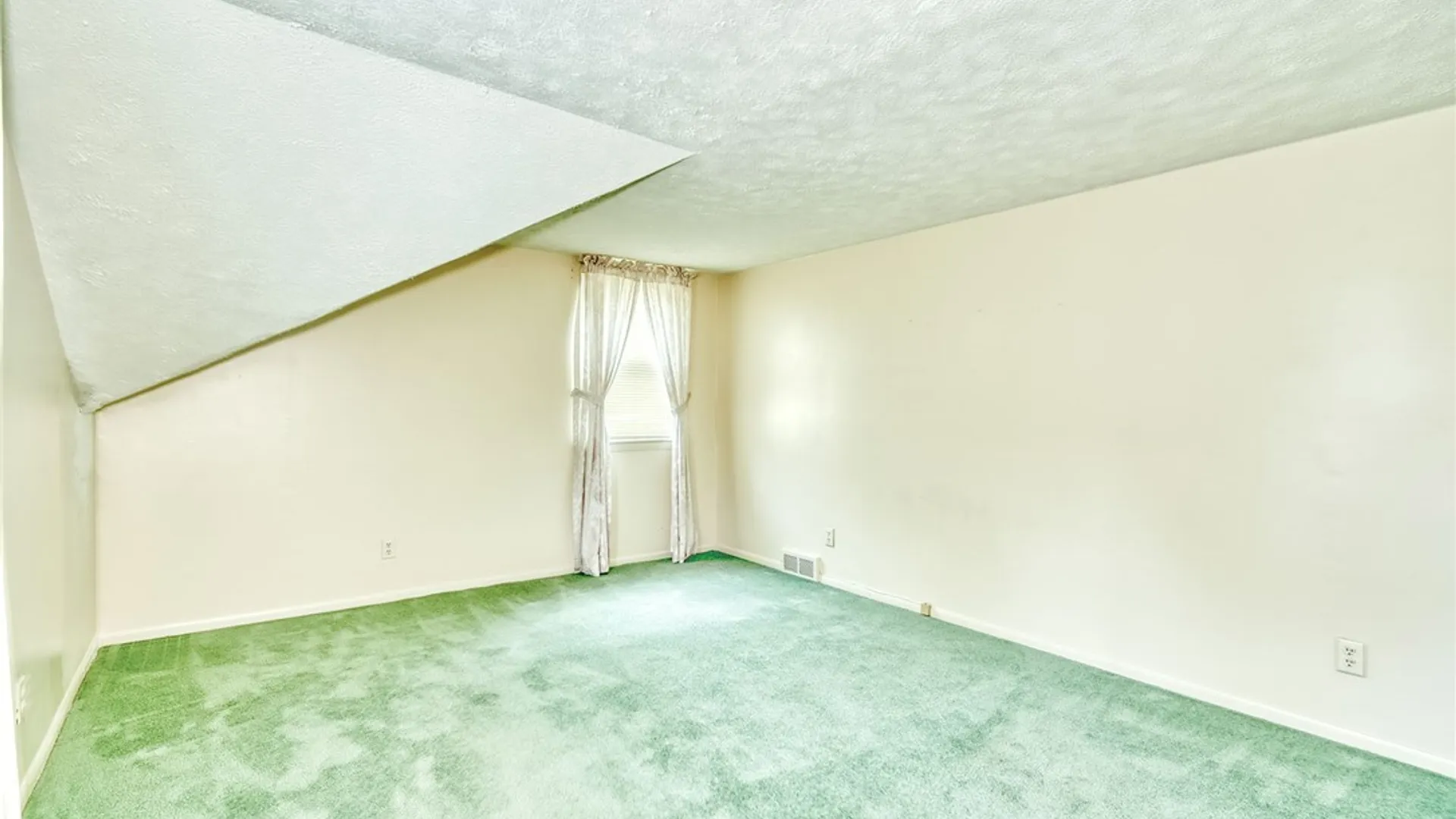 Property at 239 Fielding Road, Greece, NY 14626 18