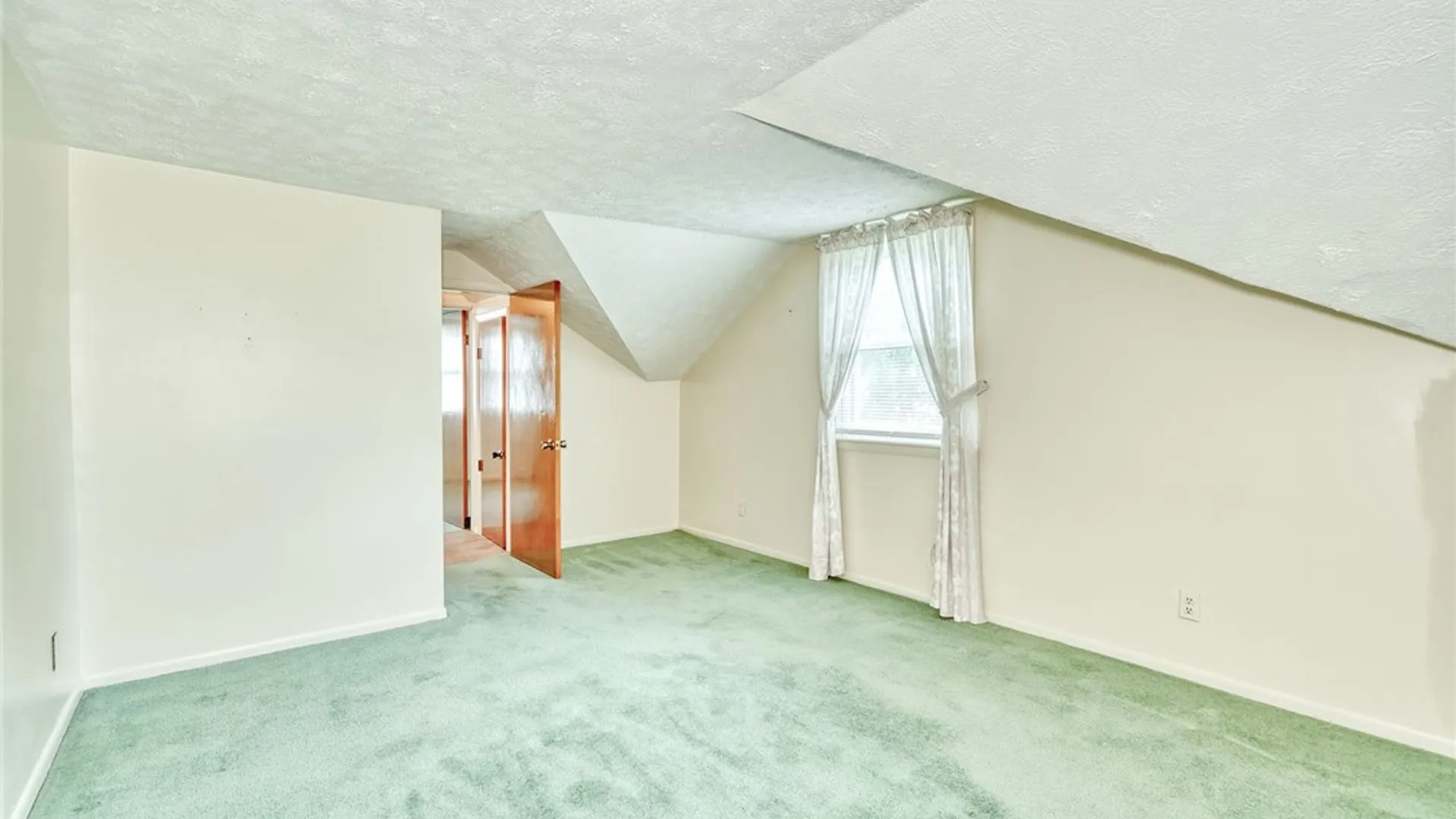 Property at 239 Fielding Road, Greece, NY 14626 20