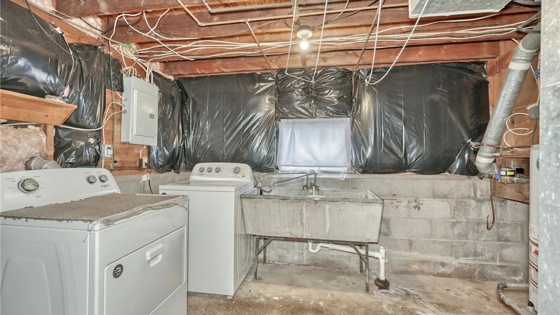 Property at 239 Fielding Road, Greece, NY 14626 28
