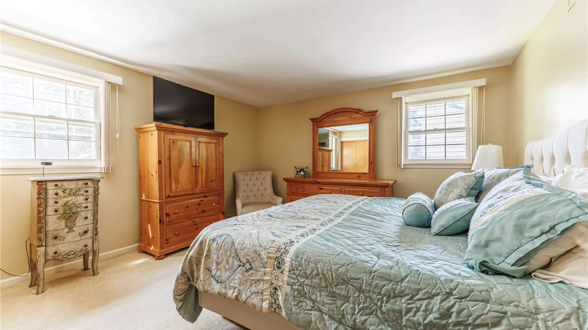 Property at 25 Shadowlawn Court, Irondequoit, NY 14617 23