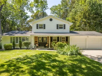 Property at 25 Shadowlawn Court, Irondequoit, NY 14617