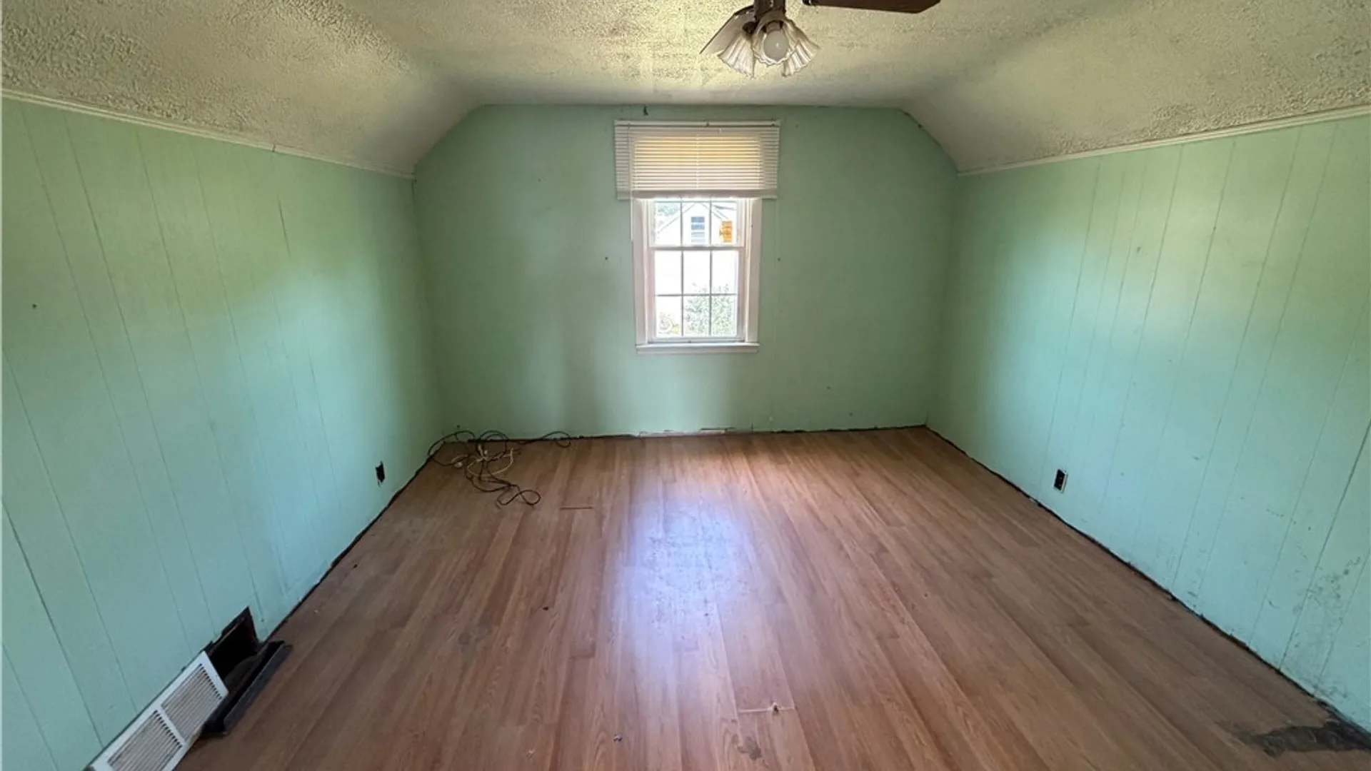 Property at 1036 Saunders Sett Road, Lewiston, NY 14305 16