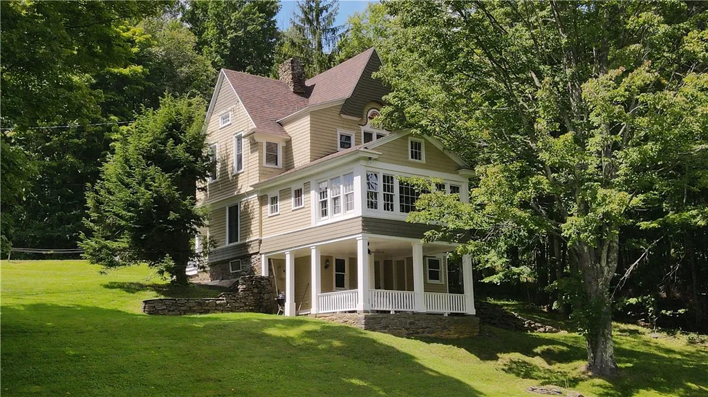 Property at 28647 State Route 23, Harpersfield, NY 13786