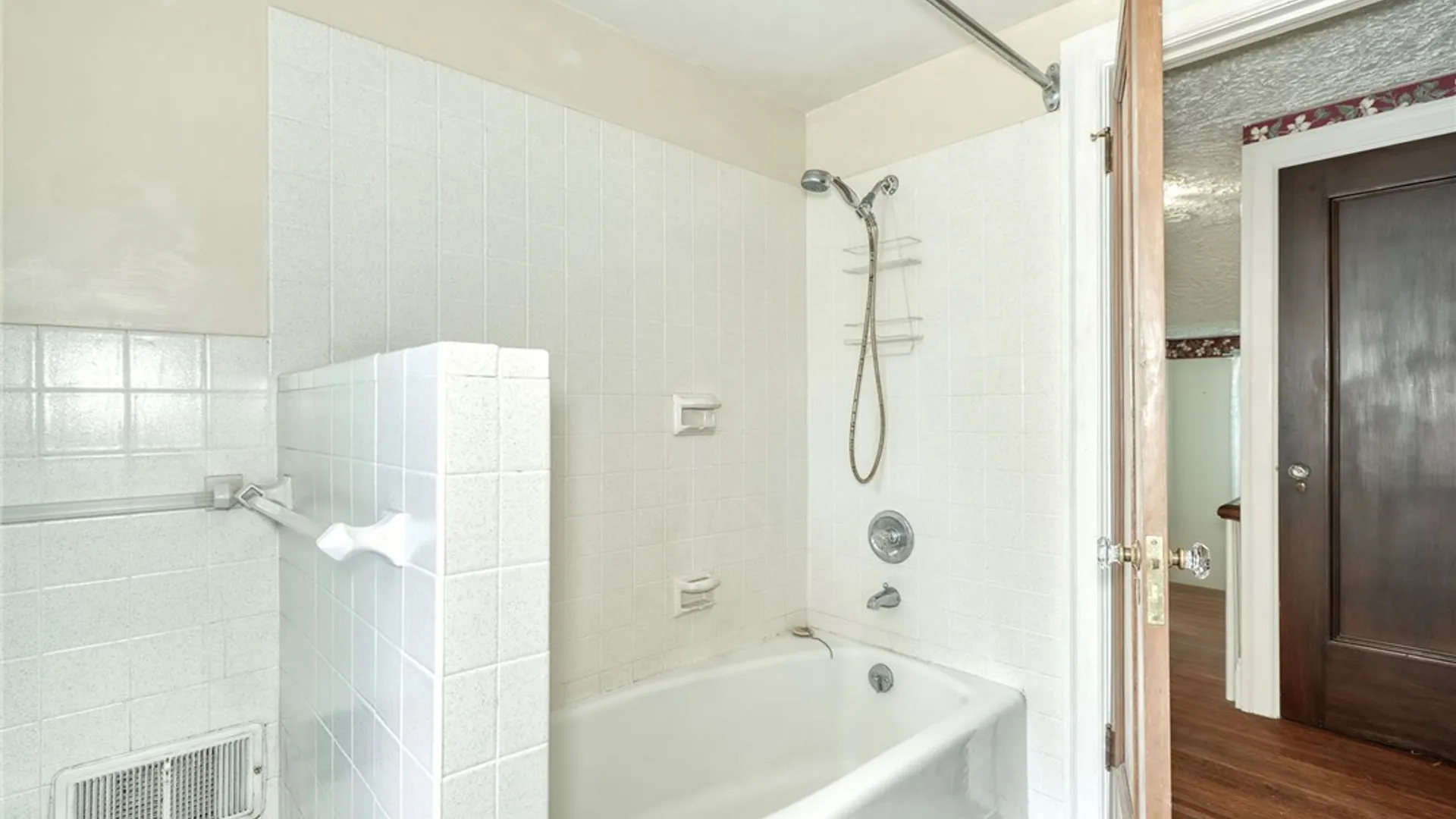 Property at 641 Flower City Park, Rochester, NY 14615 36