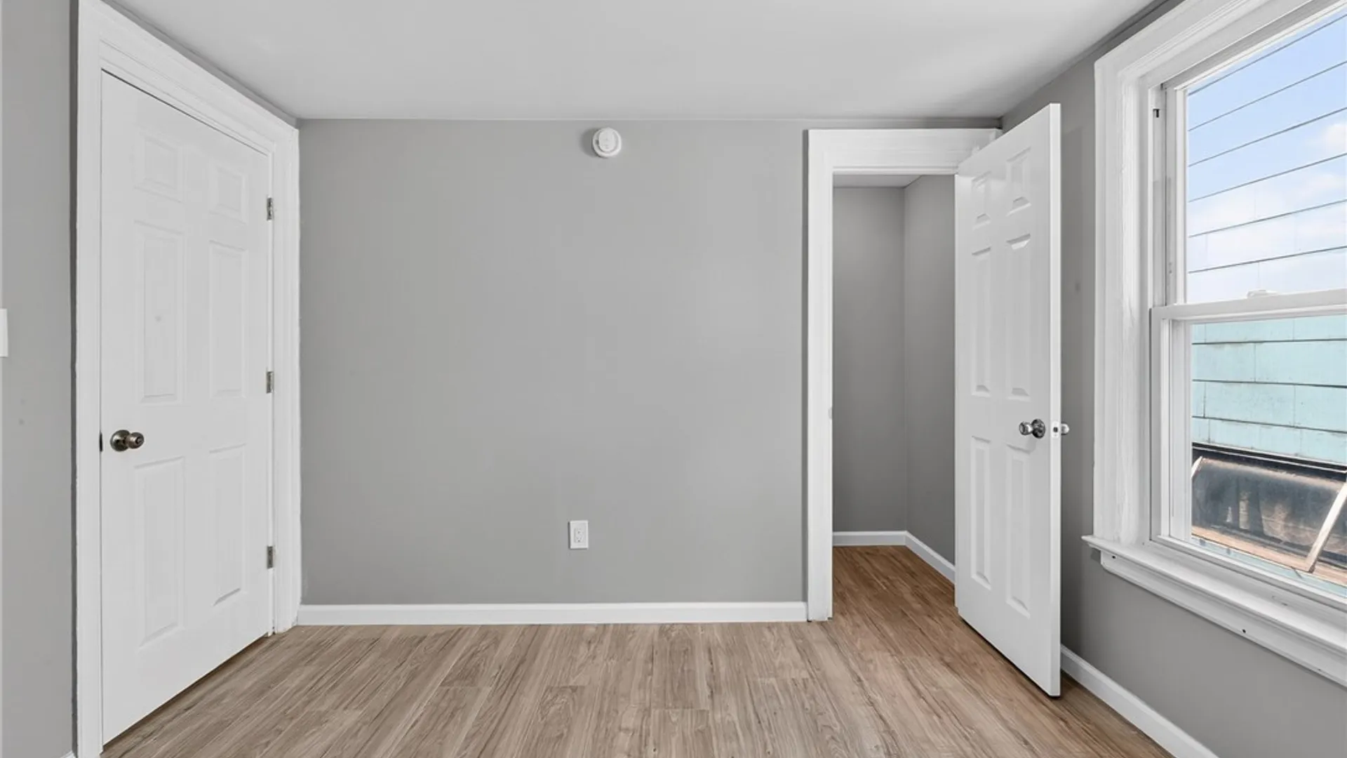 Property at 709 Hopkins Street, Buffalo, NY 14220 34