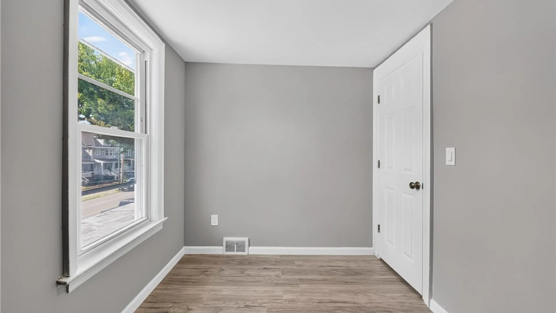 Property at 709 Hopkins Street, Buffalo, NY 14220 36