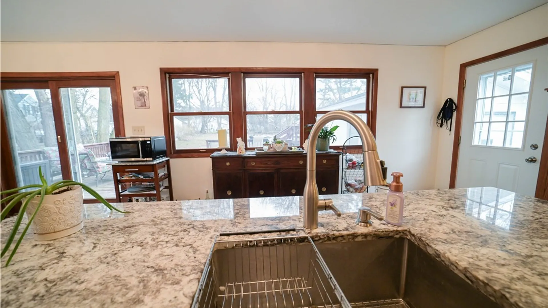 Property at 307 Lomond Place, Utica, NY 13502 29