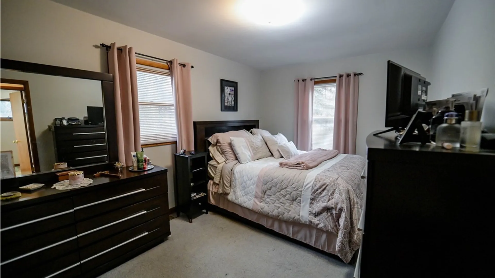 Property at 307 Lomond Place, Utica, NY 13502 34