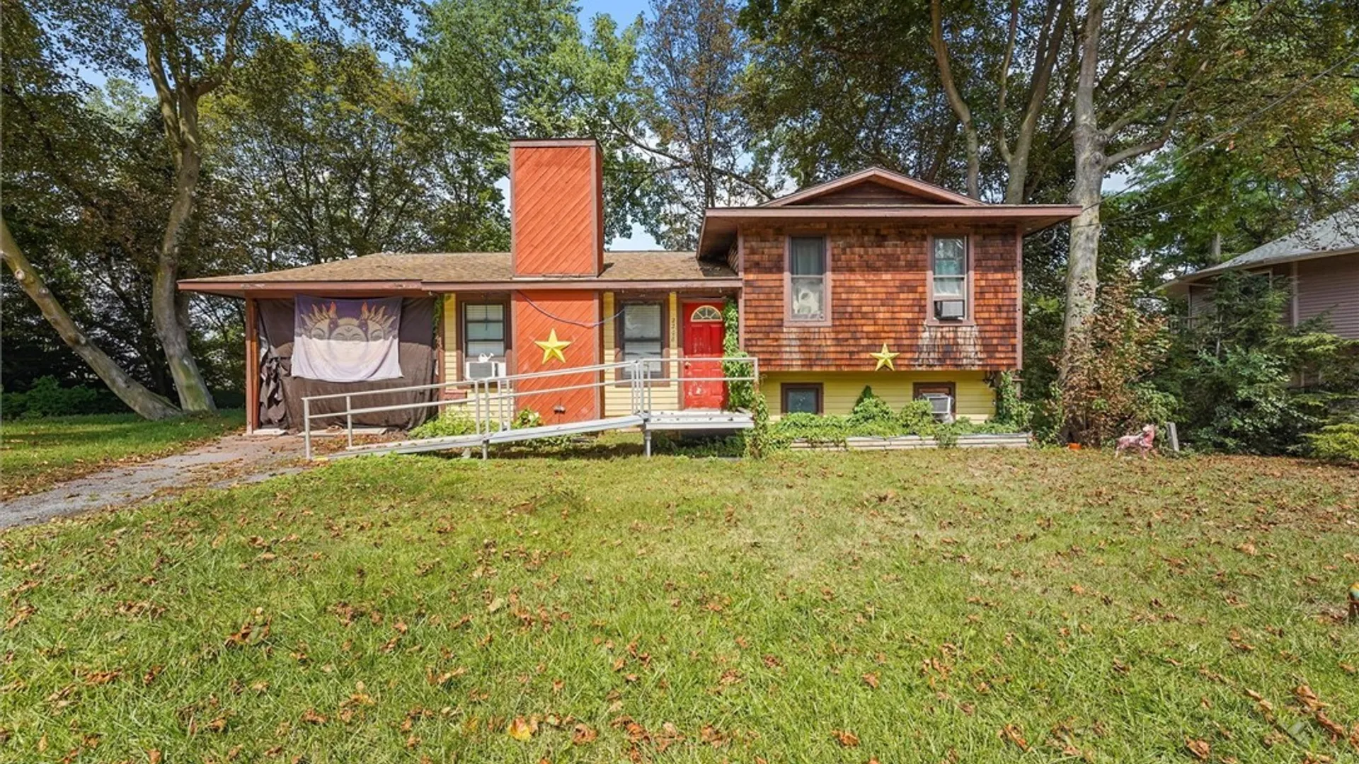 Property at 2208 Bellevue Avenue, Syracuse, NY 13219 3