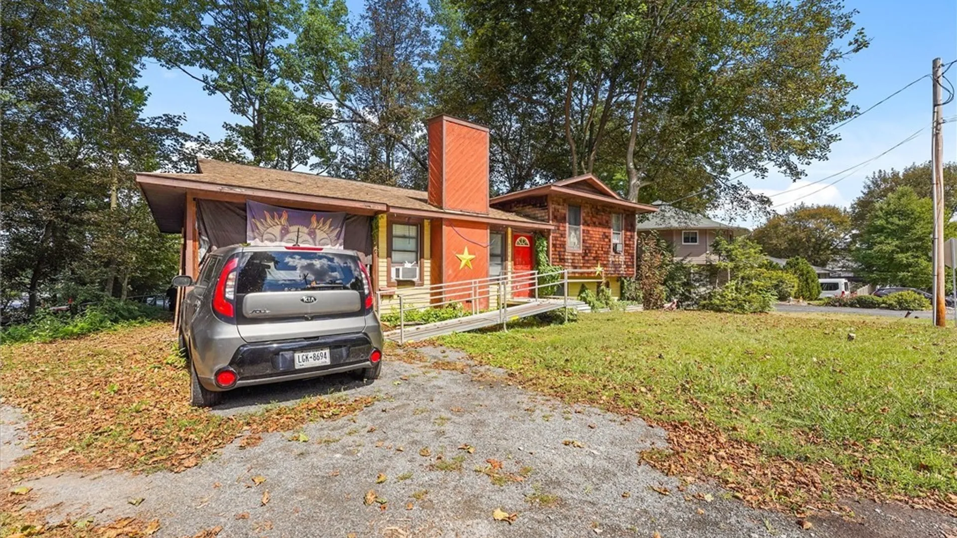 Property at 2208 Bellevue Avenue, Syracuse, NY 13219 5