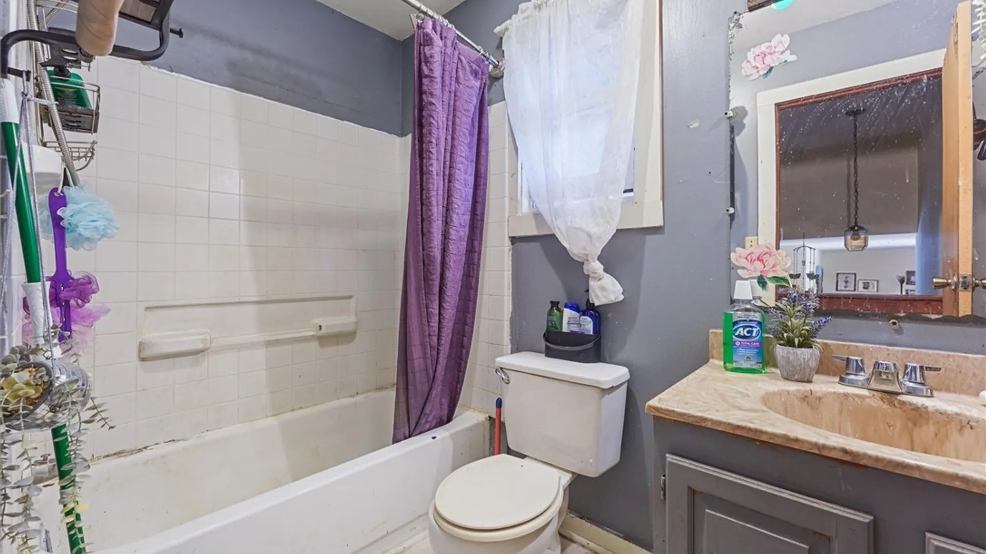 Property at 2208 Bellevue Avenue, Syracuse, NY 13219 9