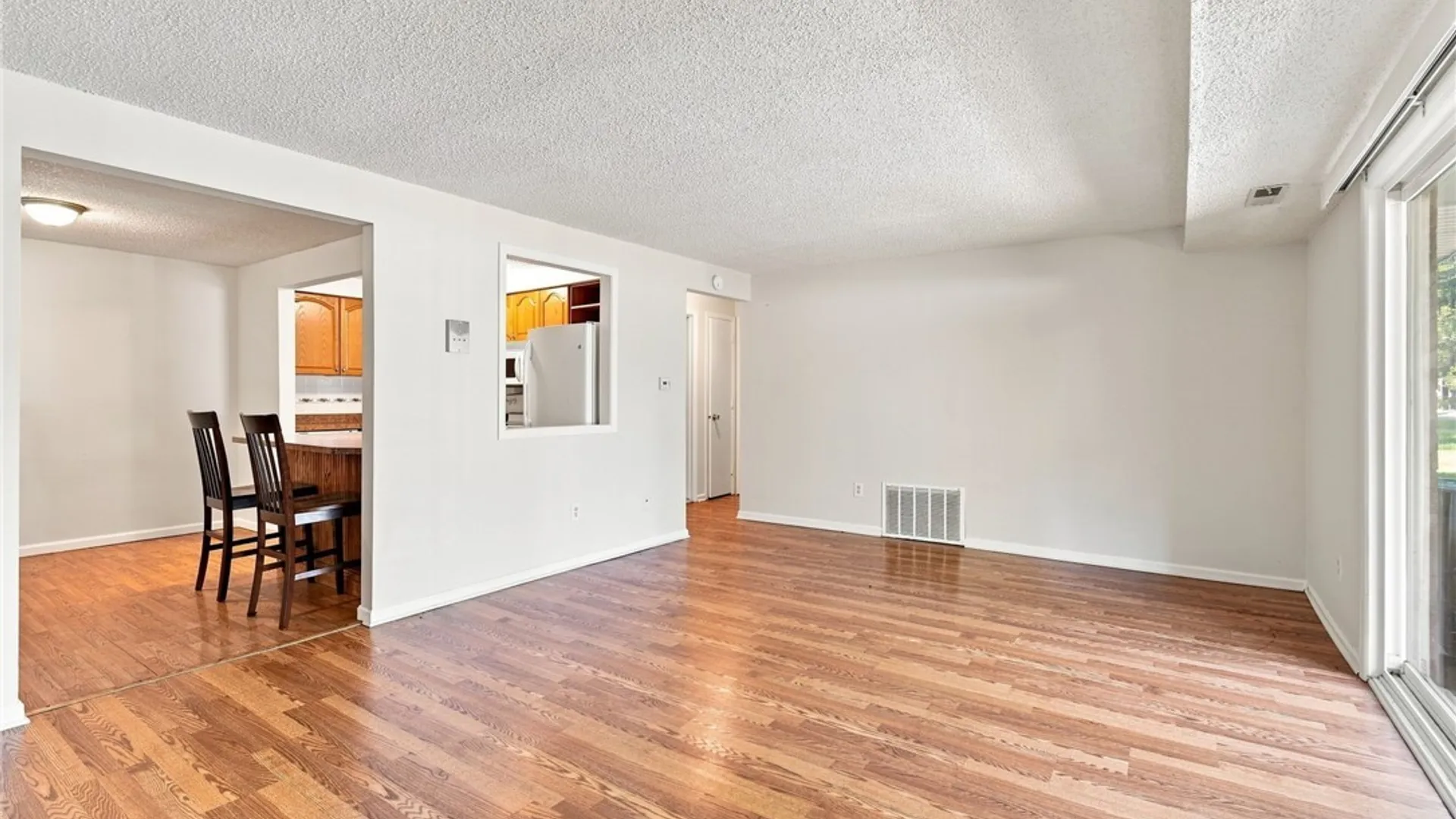 Property at 136 Foxberry Drive, Amherst, NY 14068 8