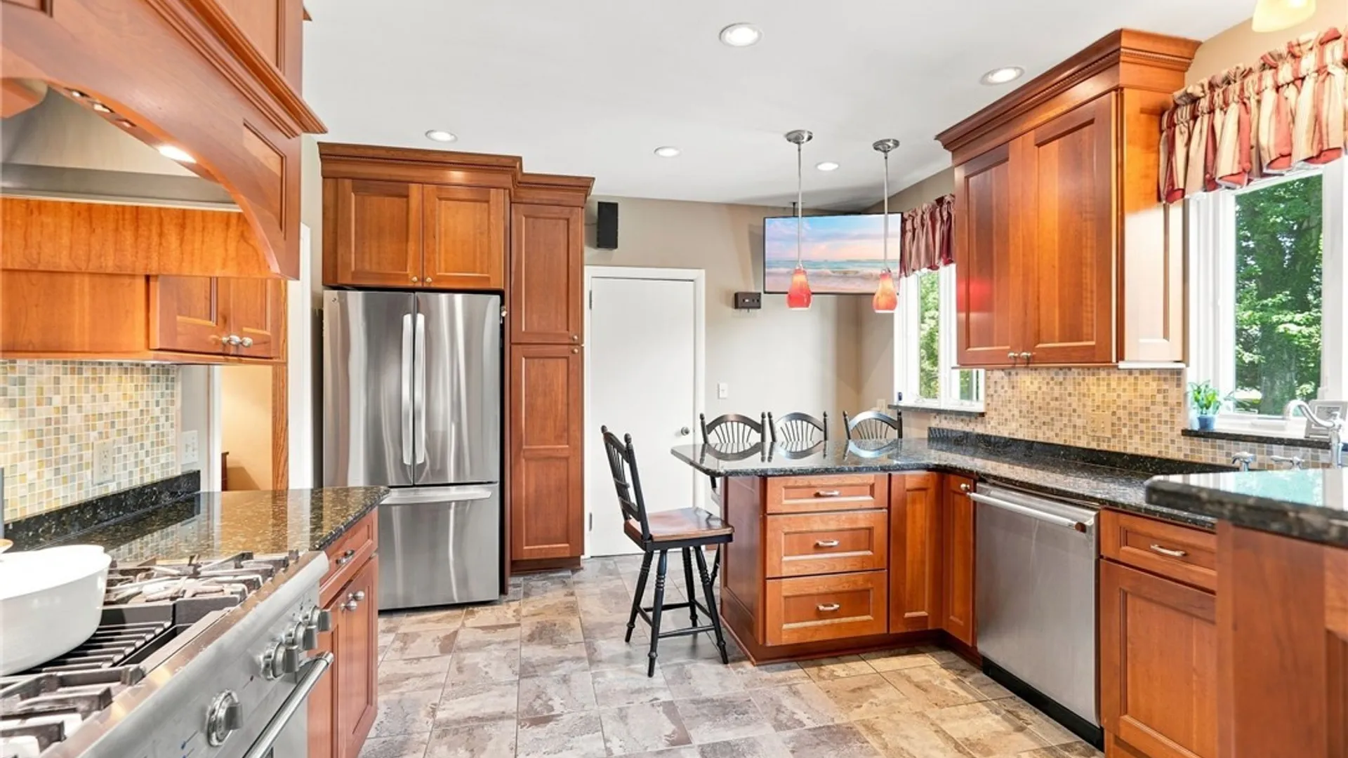 Property at 18 Harper Road, Amherst, NY 14226 12