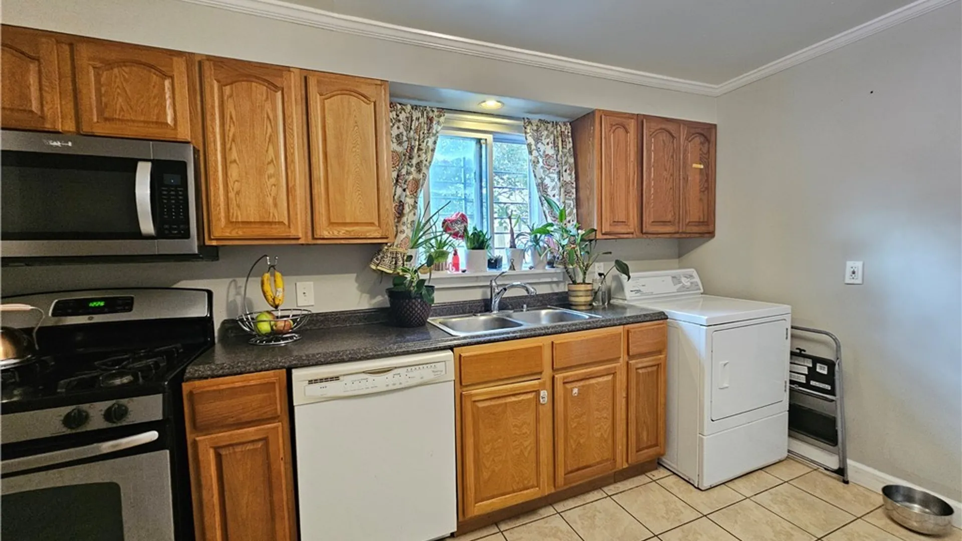 Property at 170 16th Street, Buffalo, NY 14213 6