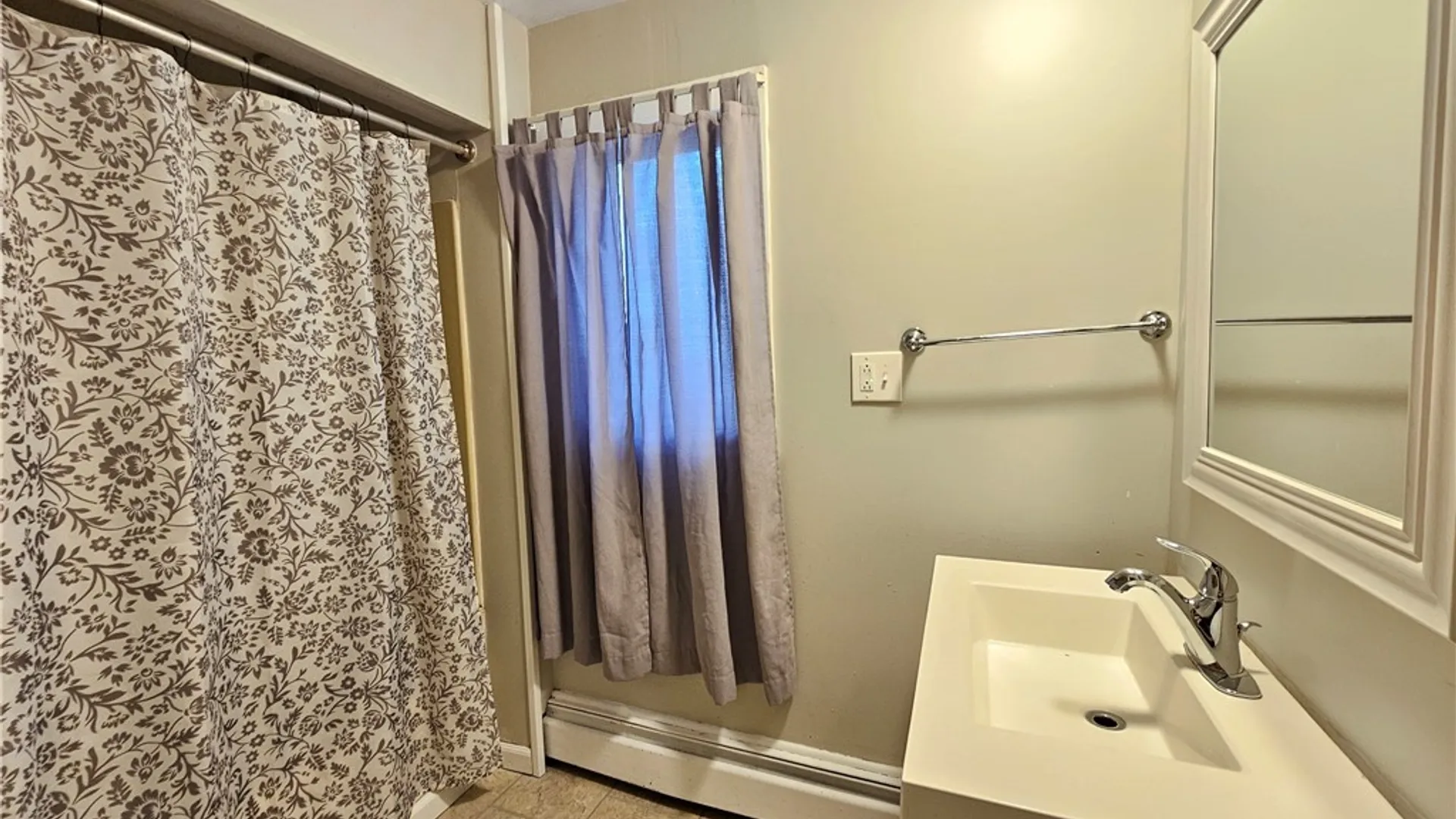 Property at 170 16th Street, Buffalo, NY 14213 8