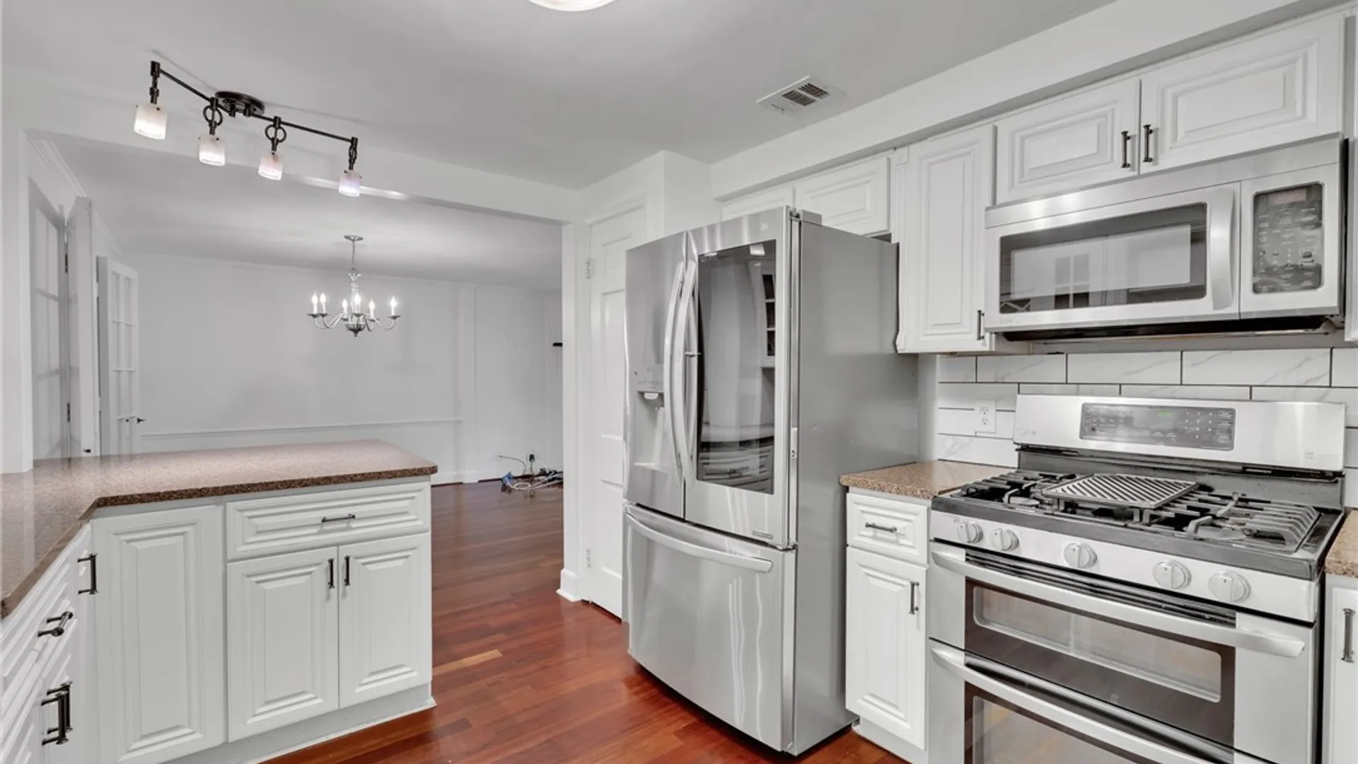 Property at 80 Morningside Lane, Amherst, NY 14221 12