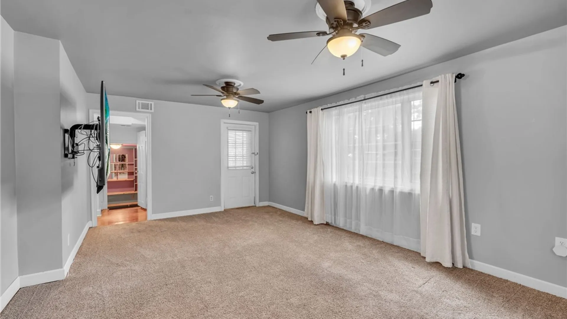 Property at 80 Morningside Lane, Amherst, NY 14221 17