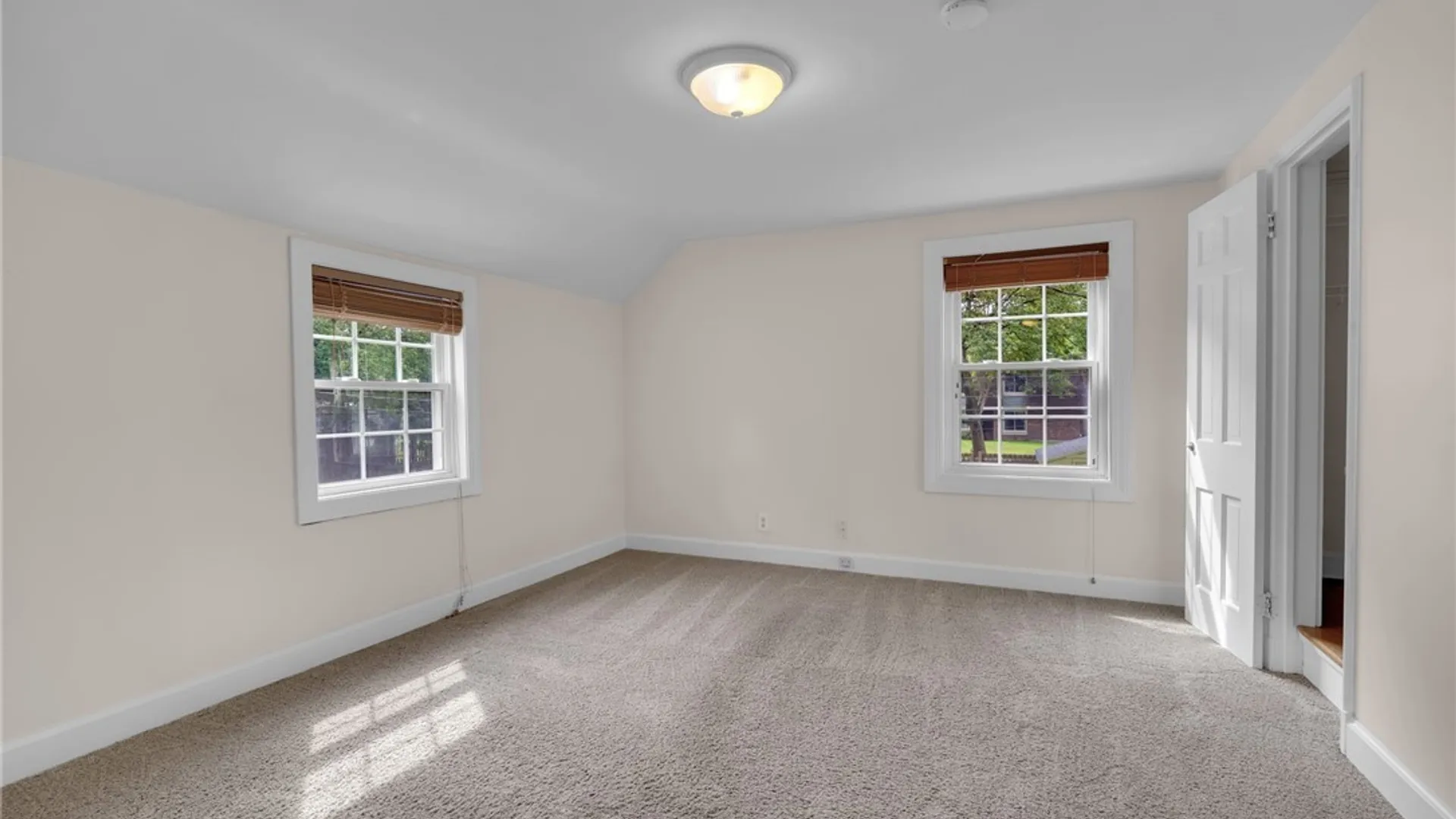 Property at 80 Morningside Lane, Amherst, NY 14221 25