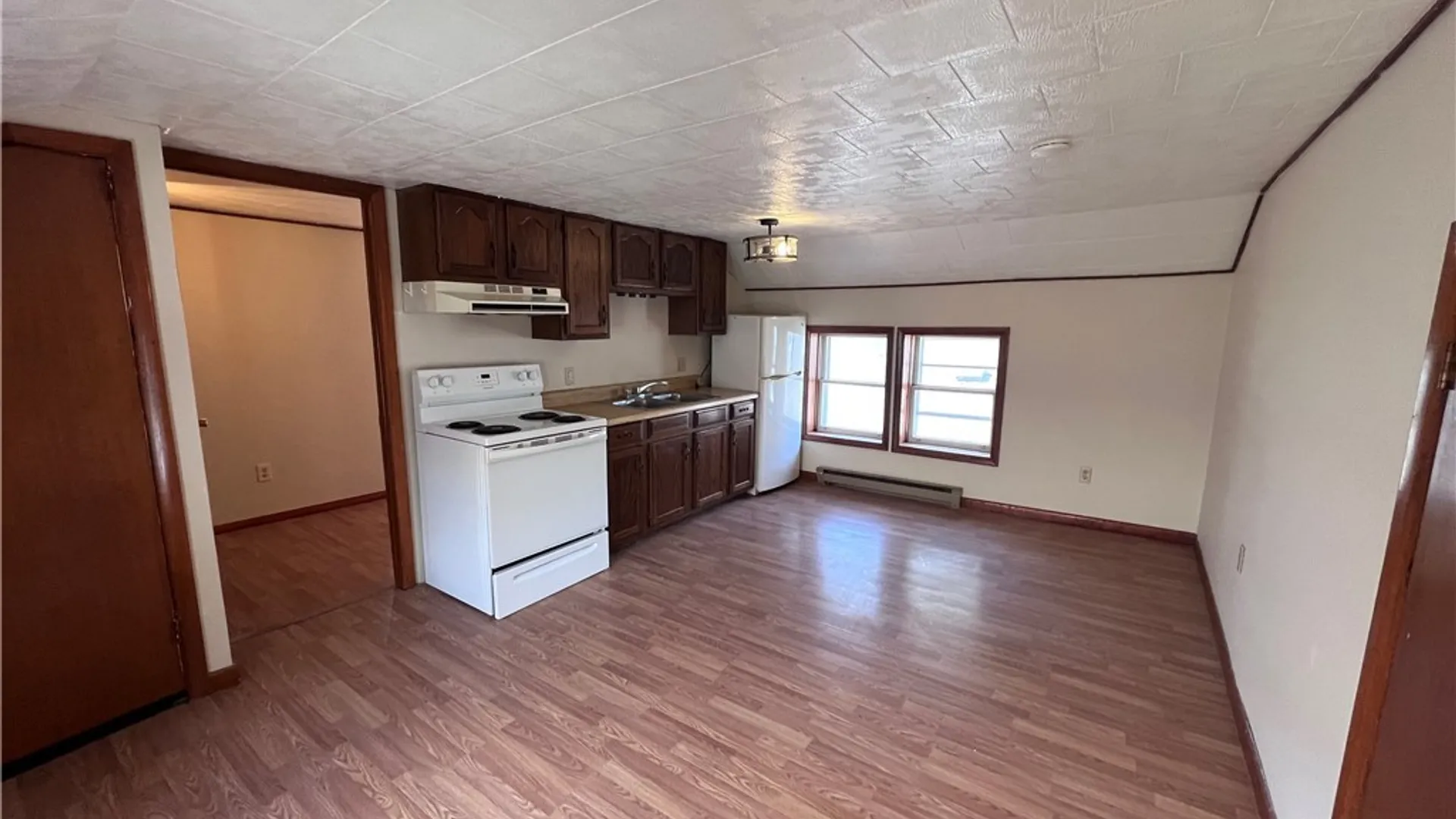 Property at 27 E 6th Street, Oswego, NY 13126 4