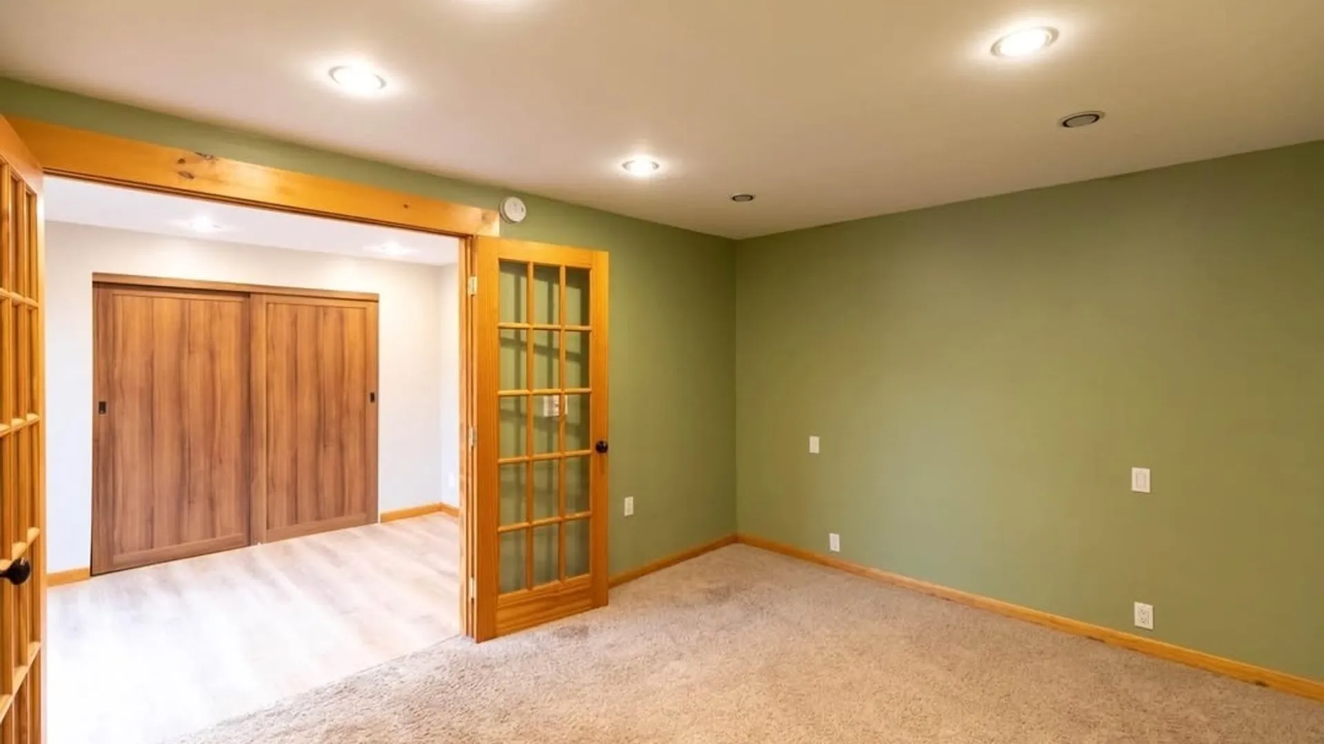 Property at 19 Hobmoor Avenue, Buffalo, NY 14216 11