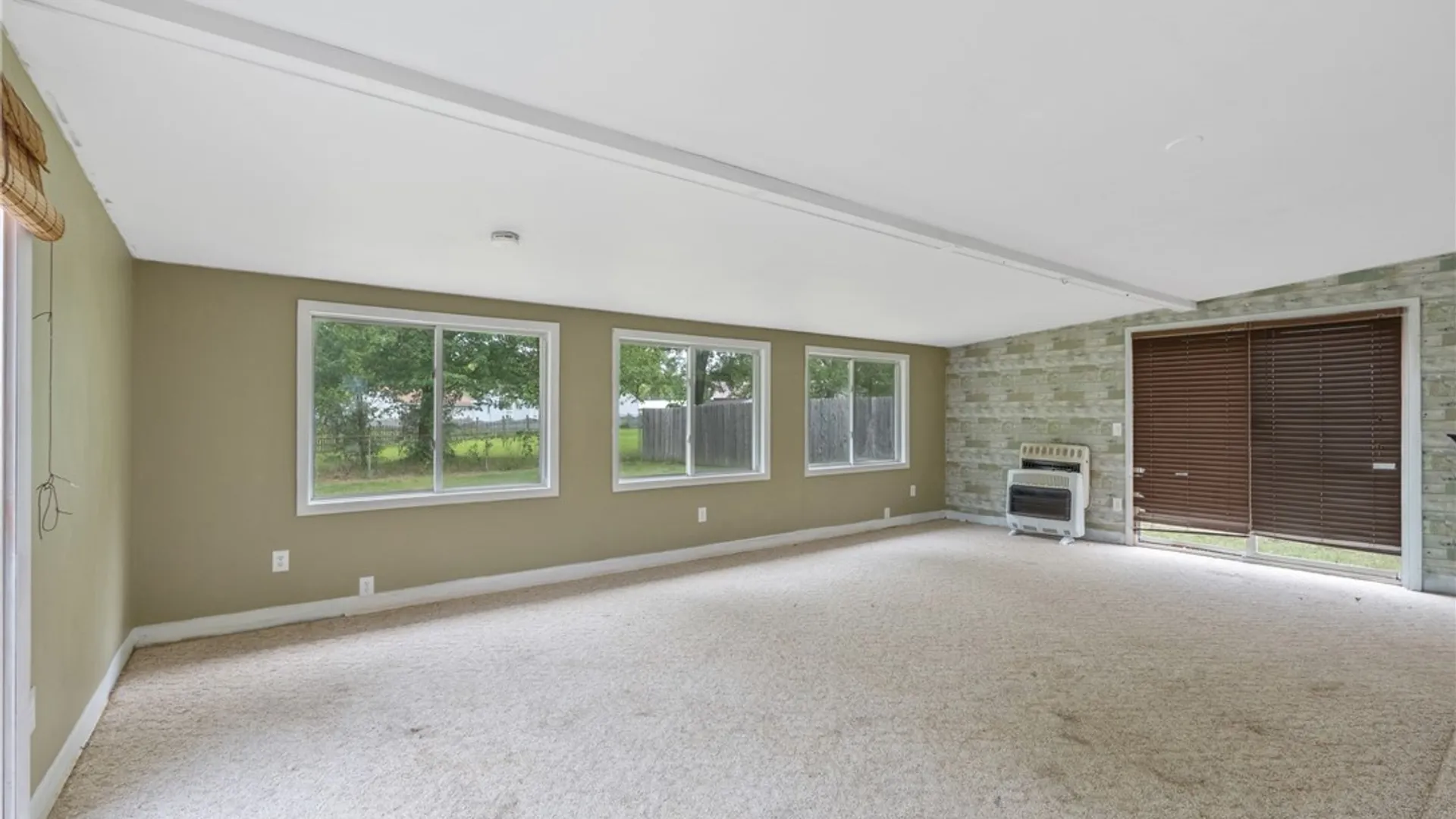 Property at 7838 Rinaldo Boulevard, Cicero, NY 13030 16