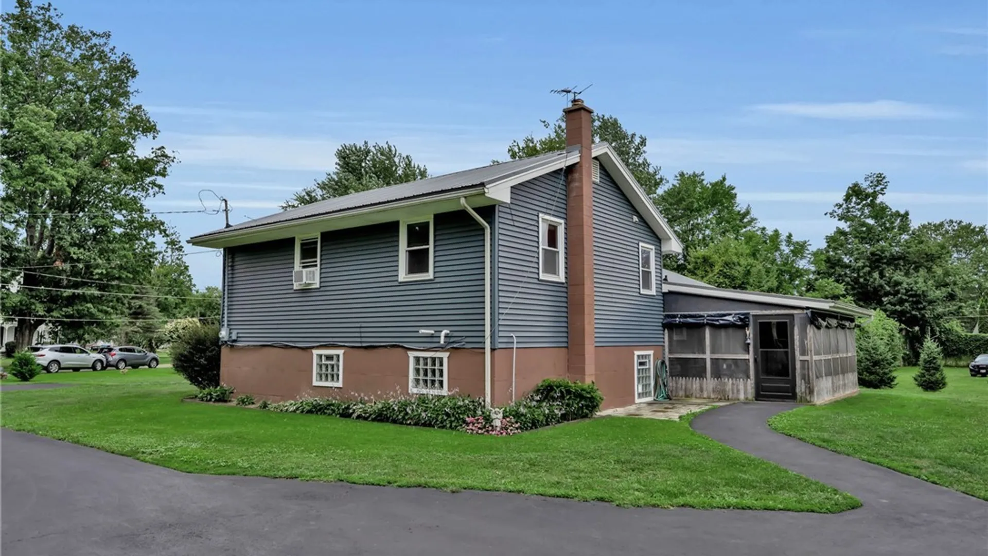 Property at 470 Old Main Road, Hanover, NY 14081 10