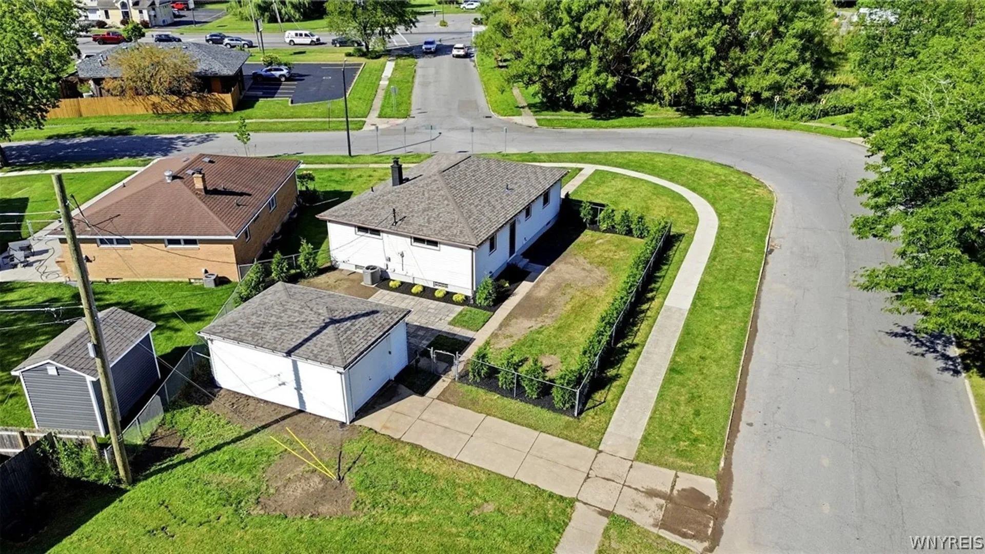 Property at 43 Barone Circle, Cheektowaga, NY 14225 44