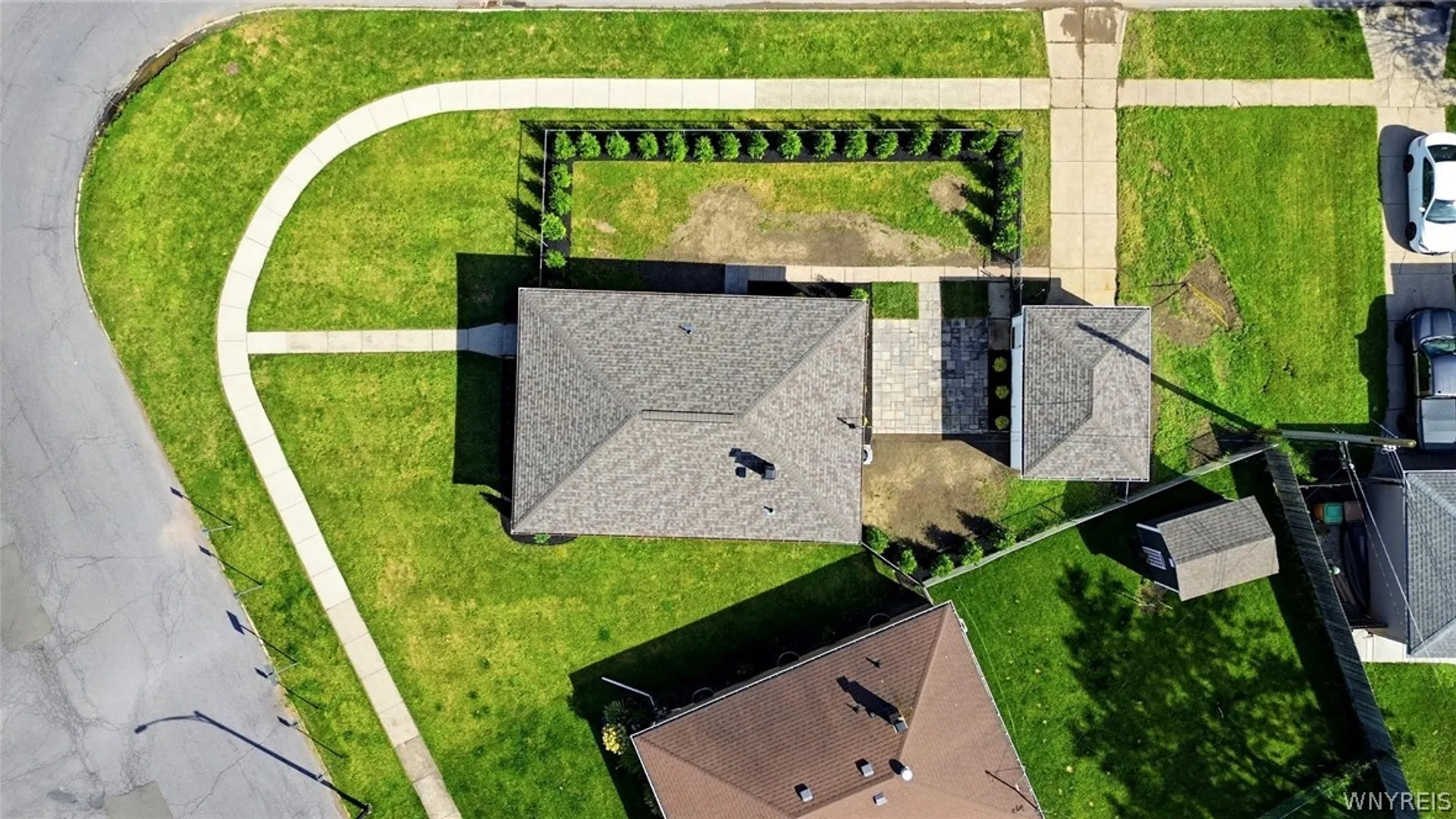 Property at 43 Barone Circle, Cheektowaga, NY 14225 46