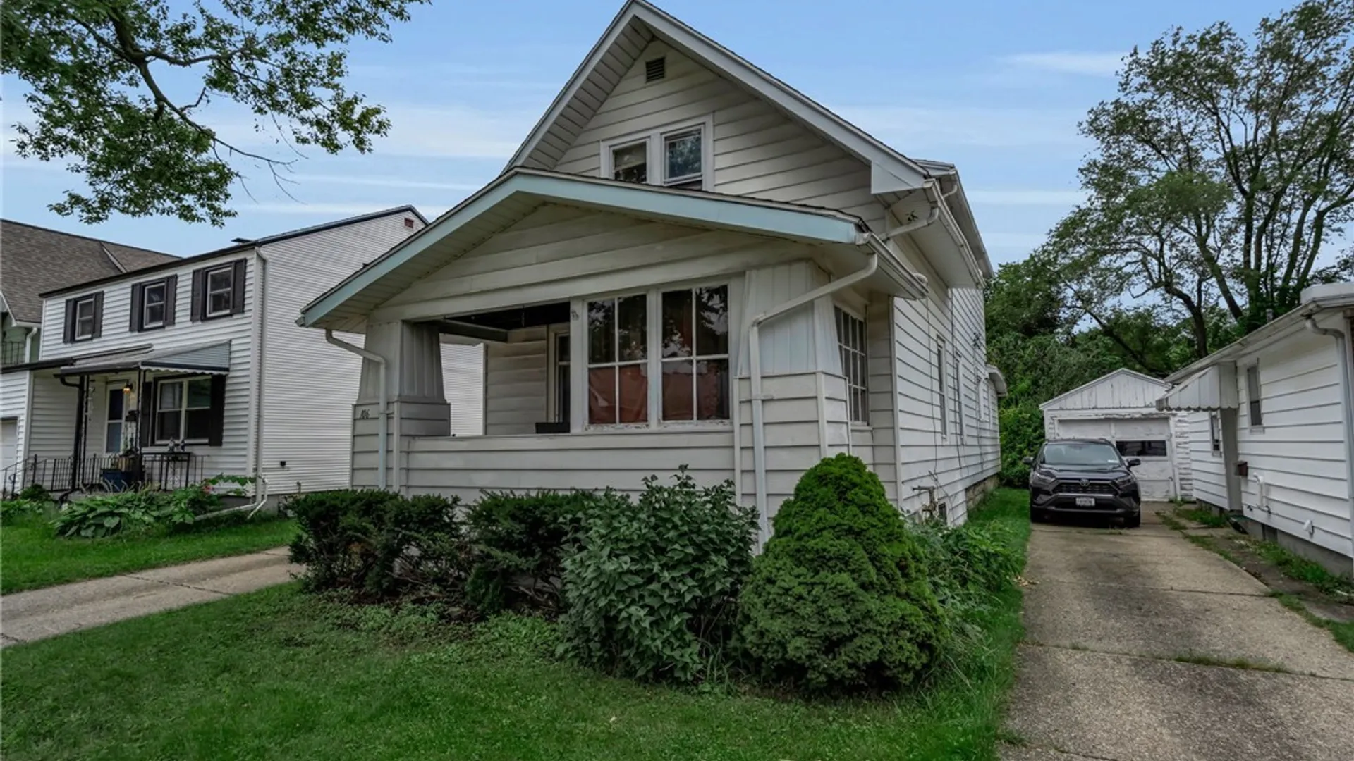 Property at 106 Grandview Avenue, Tonawanda, NY 14223 3