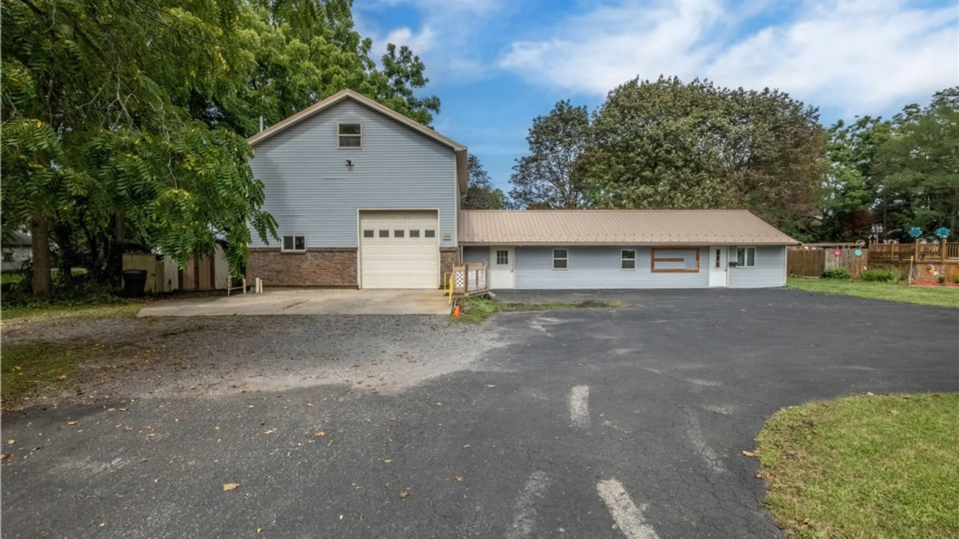 Property at 10838 Bodine Road, Clarence, NY 14031 4