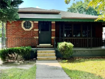 Property at 8425 Pershing Avenue, Niagara Falls, NY 14304