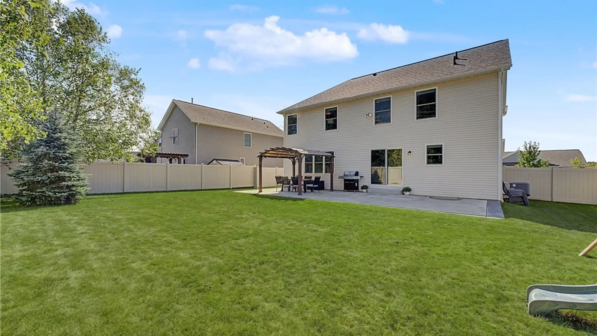 Property at 2401 Hobblebush Lane, Hamburg, NY 14085 41