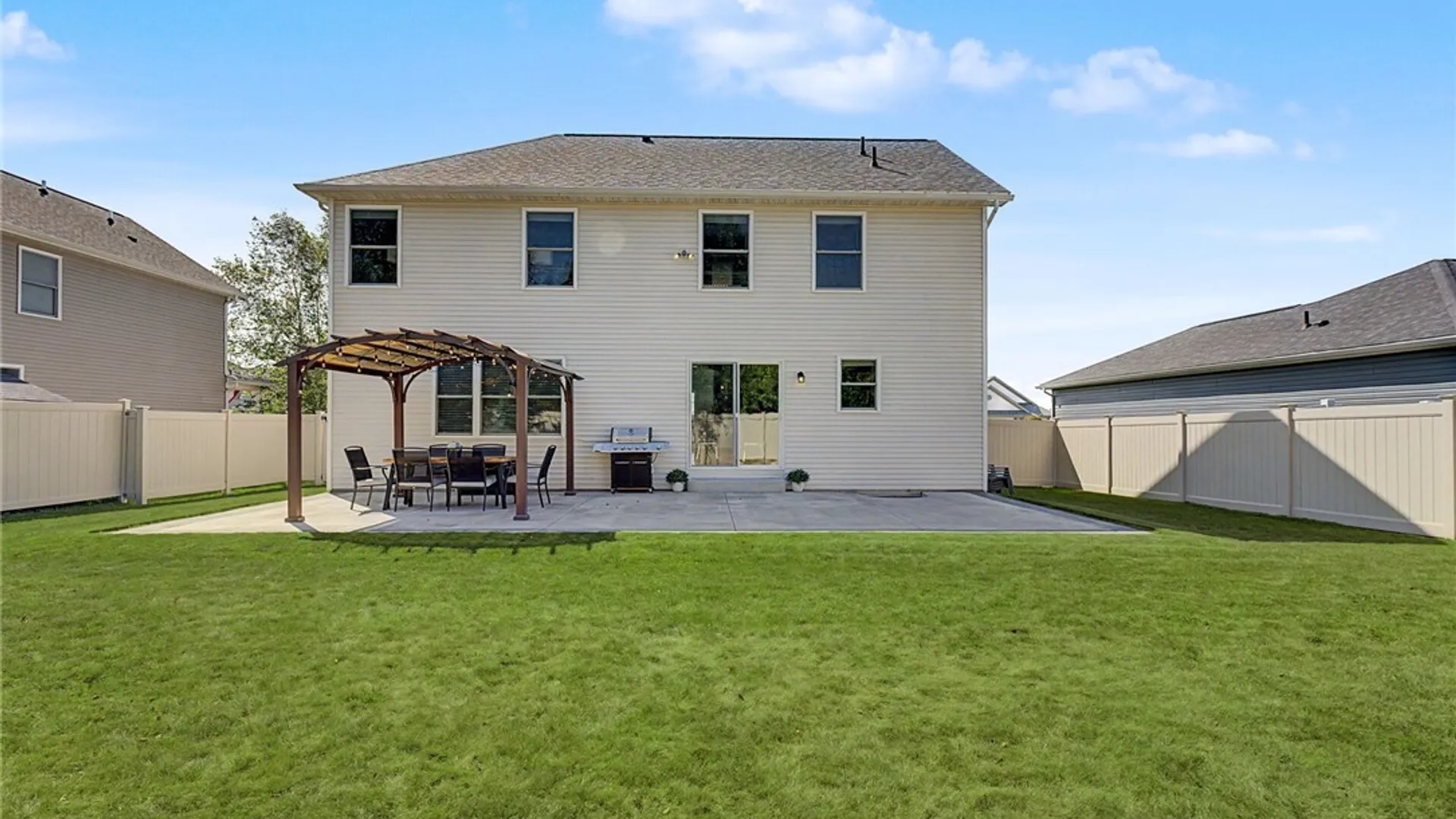 Property at 2401 Hobblebush Lane, Hamburg, NY 14085 45
