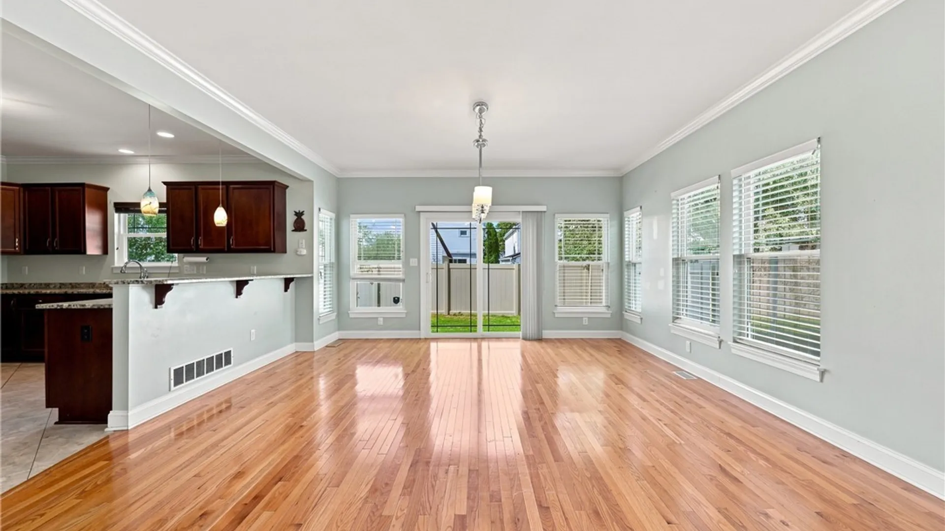 Property at 70 Rachel Vincent, Buffalo, NY 14216 12