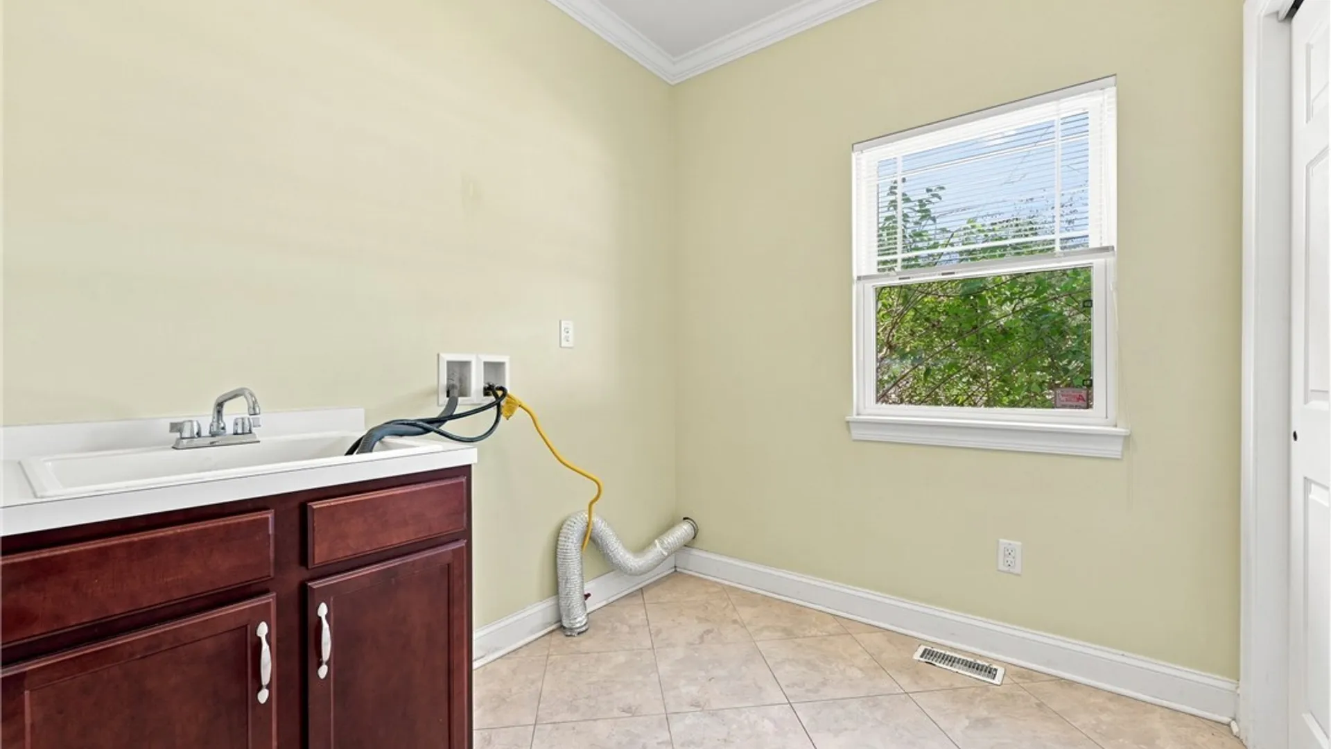 Property at 70 Rachel Vincent, Buffalo, NY 14216 18