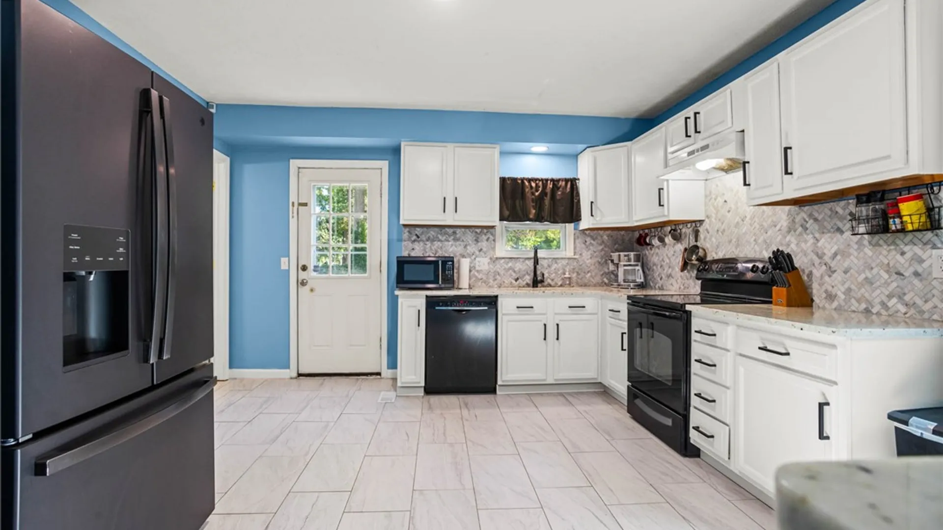 Property at 507 Ellicott Street, Batavia City, NY 14020 3