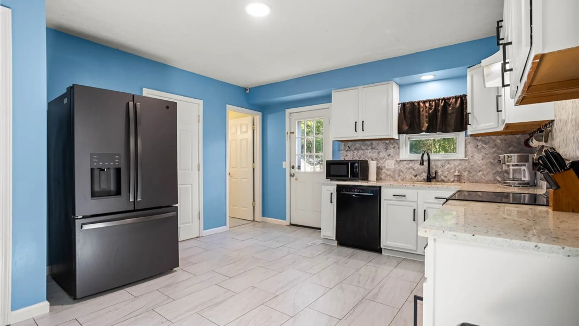 Property at 507 Ellicott Street, Batavia City, NY 14020 5