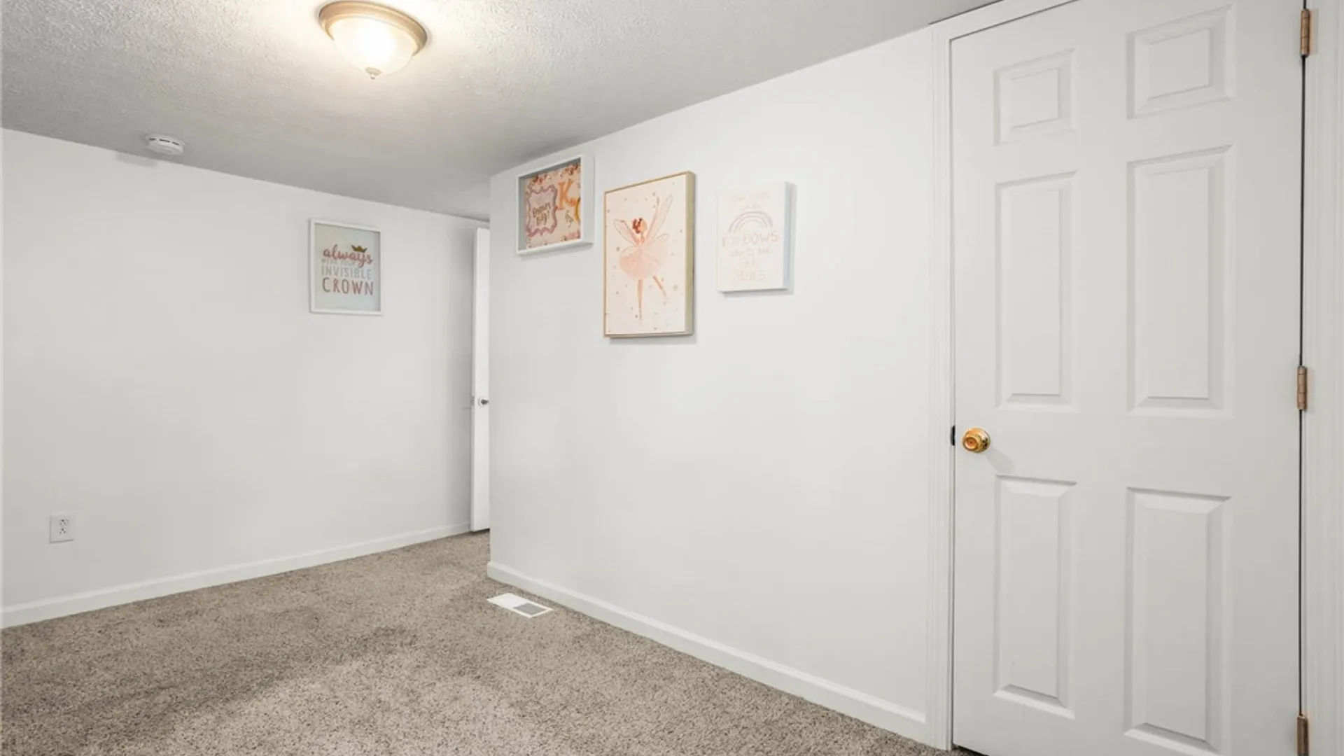 Property at 507 Ellicott Street, Batavia City, NY 14020 28