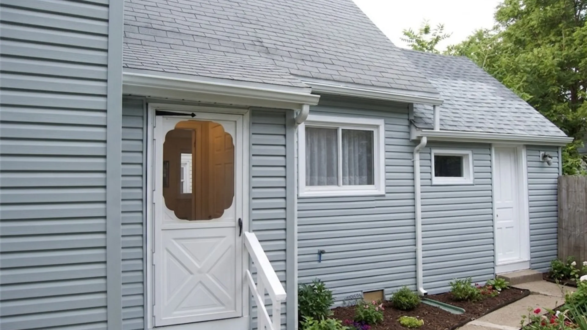 Property at 31 Thomas Street, Buffalo, NY 14206 4