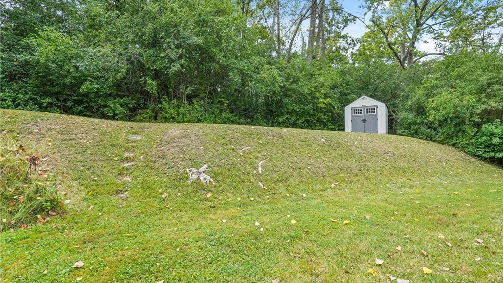 Property at 204 Demong Drive, Syracuse, NY 13214 40