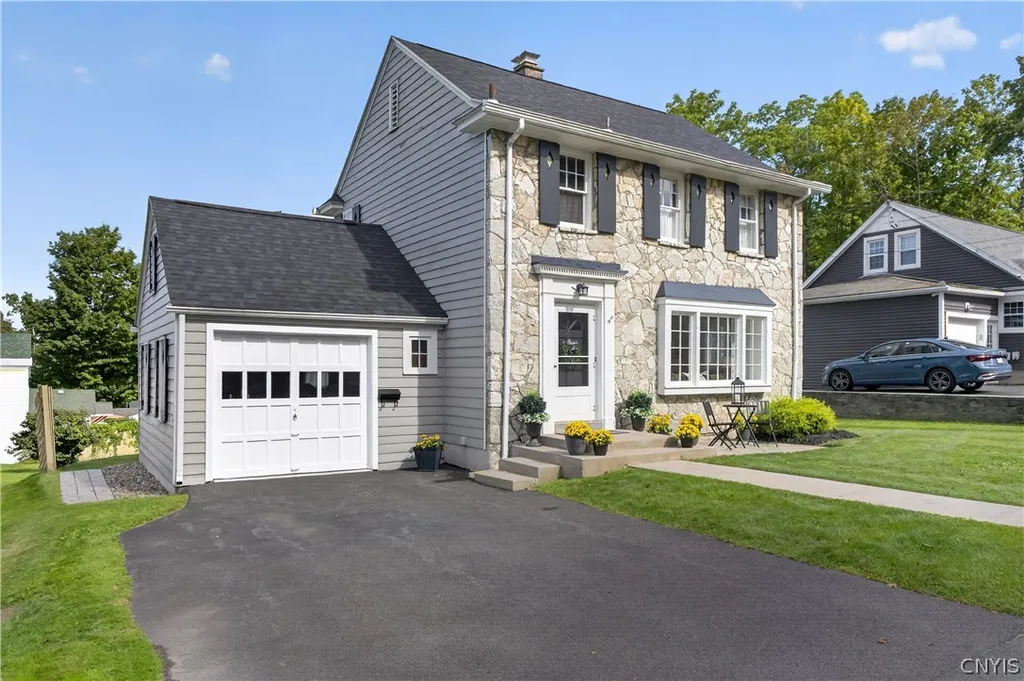 Property at 77 Hartford Terrace Terrace, New Hartford, NY 13413