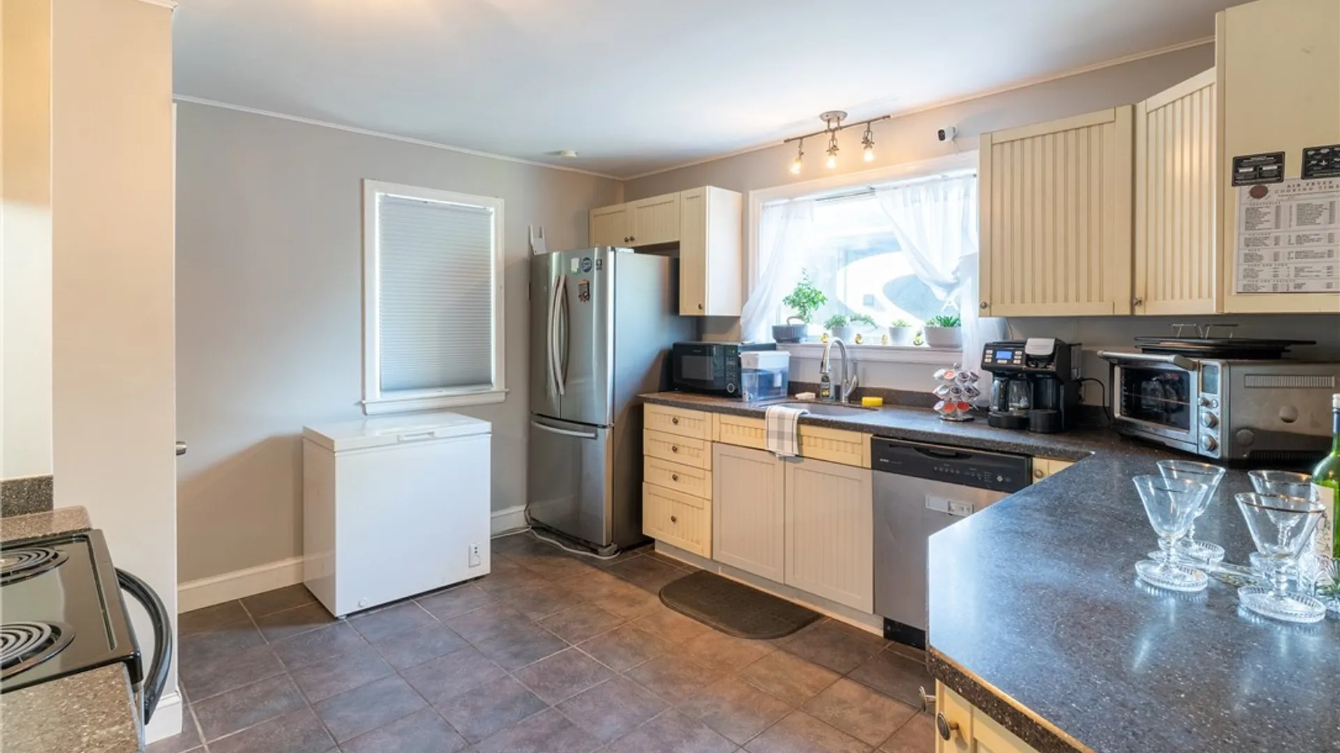 Property at 212 Country Parkway, Amherst, NY 14221 8