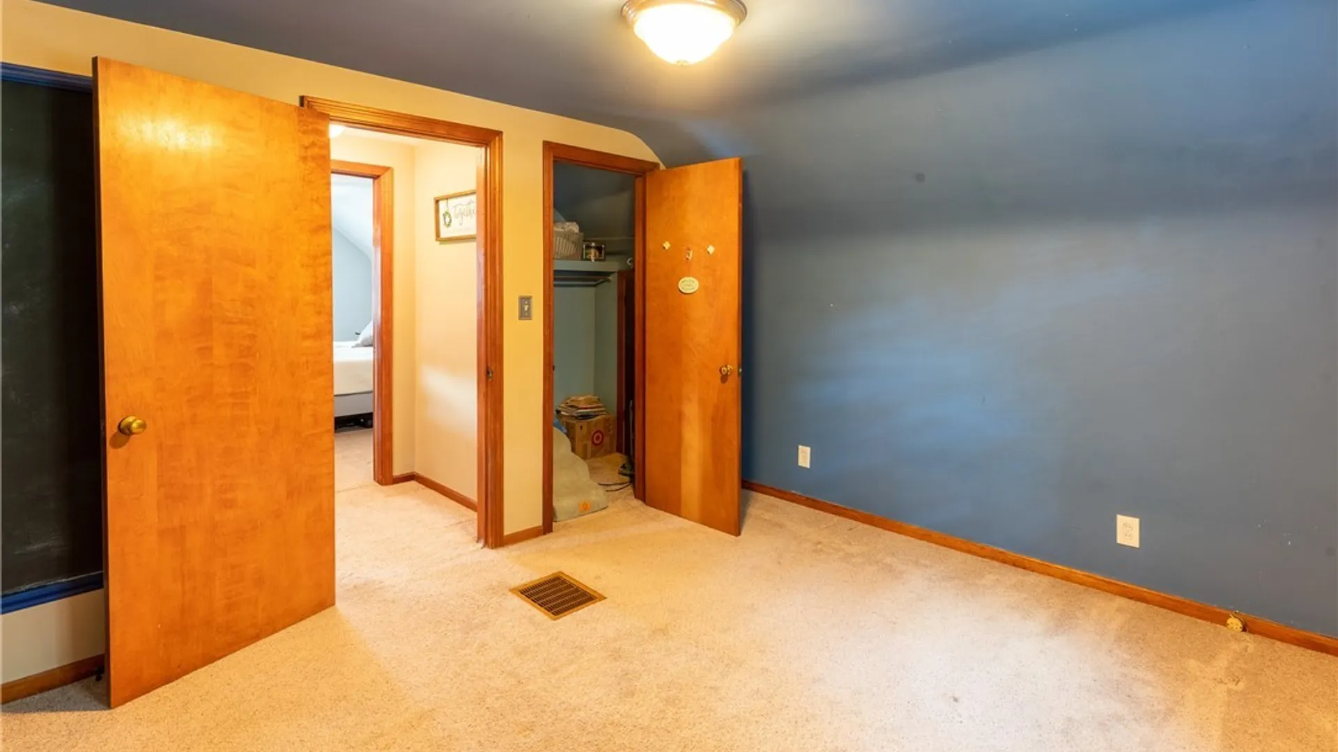 Property at 212 Country Parkway, Amherst, NY 14221 16