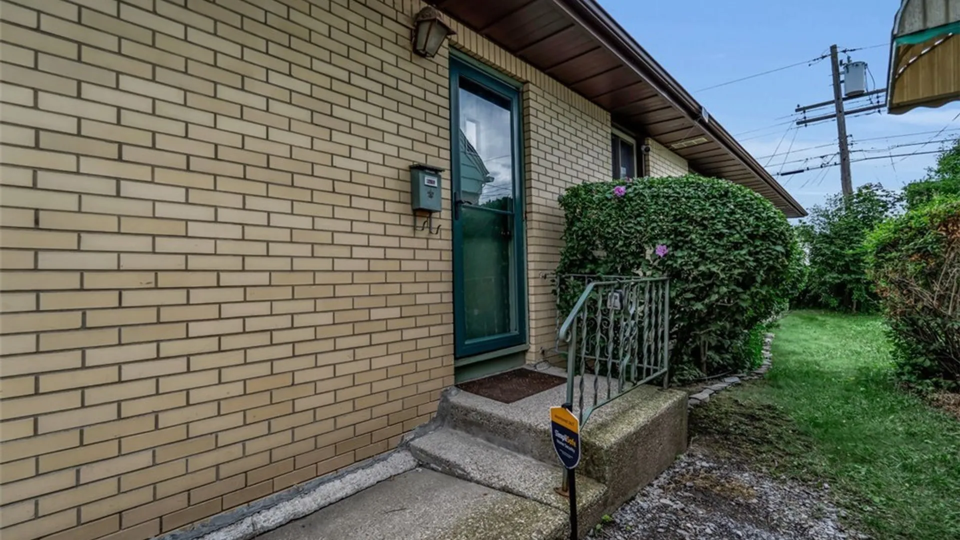 Property at 115 Avery Place, Cheektowaga, NY 14225 3