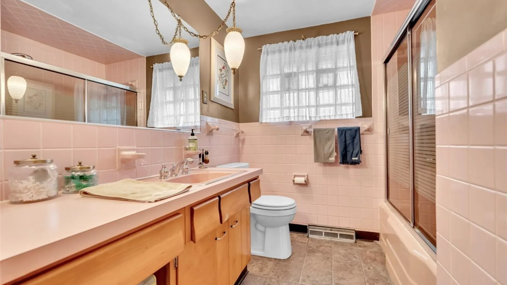 Property at 115 Avery Place, Cheektowaga, NY 14225 21